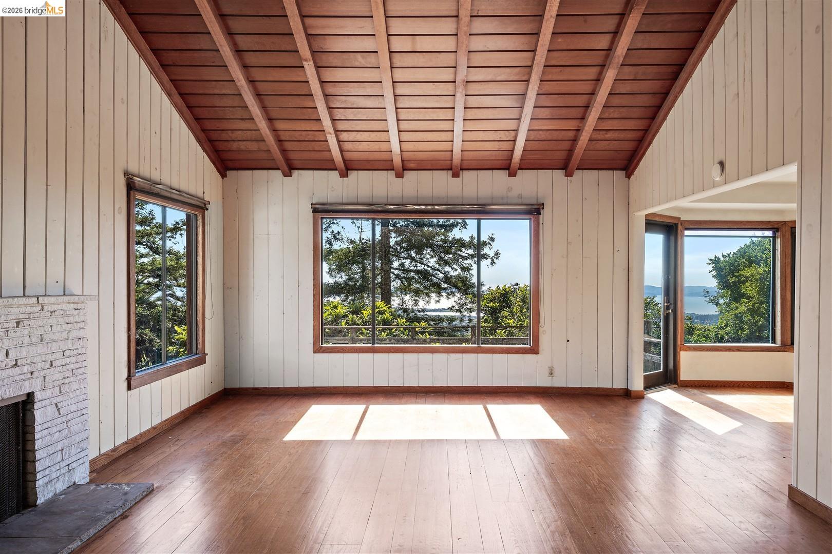 Detail Gallery Image 4 of 37 For 870 Keeler Ave, Berkeley,  CA 94708 - 3 Beds | 2 Baths