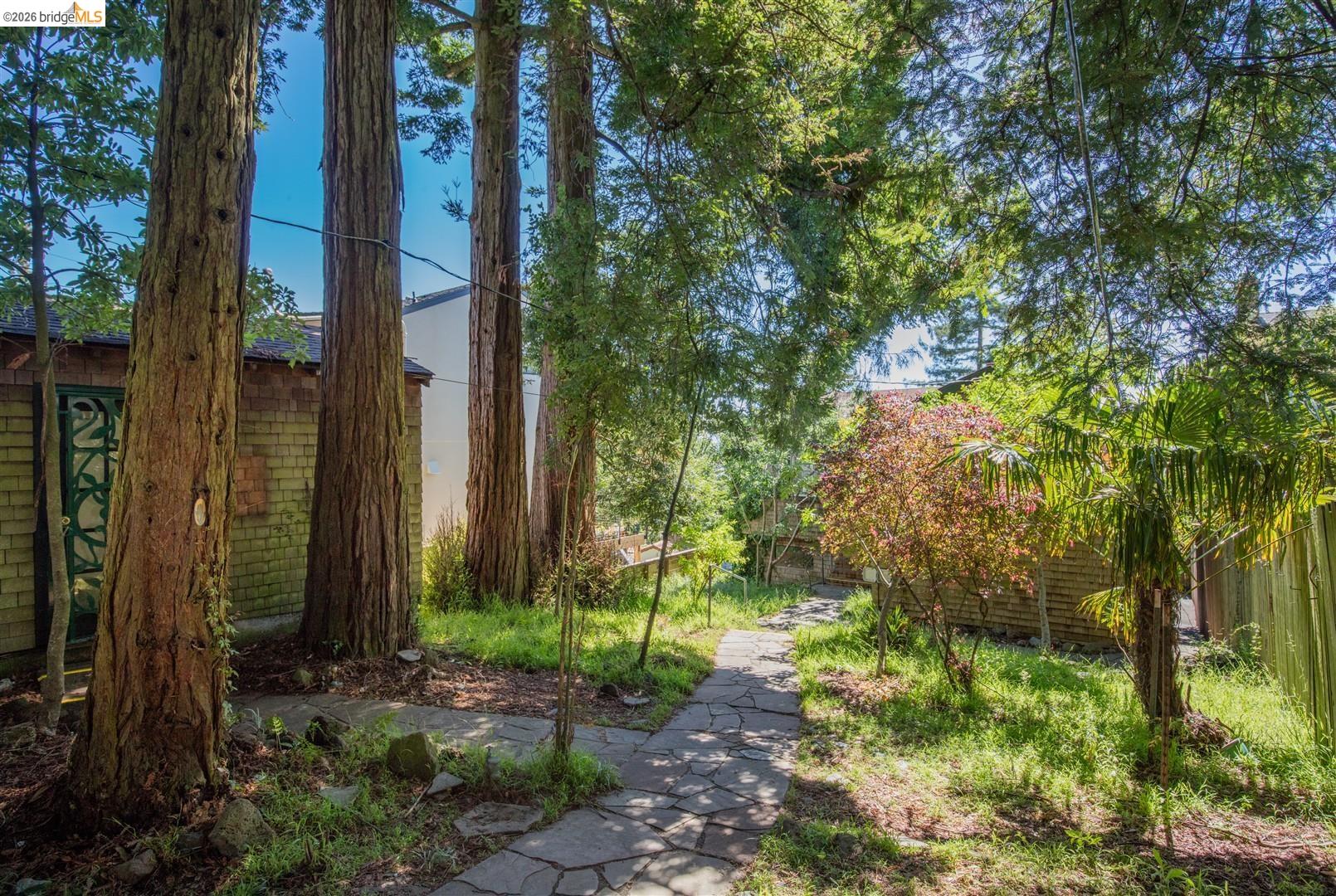 Detail Gallery Image 34 of 37 For 870 Keeler Ave, Berkeley,  CA 94708 - 3 Beds | 2 Baths