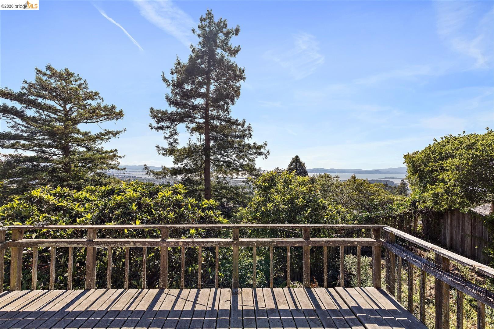 Detail Gallery Image 5 of 37 For 870 Keeler Ave, Berkeley,  CA 94708 - 3 Beds | 2 Baths