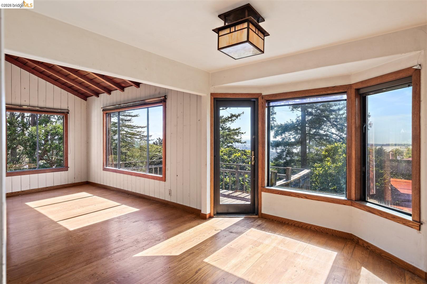 Detail Gallery Image 10 of 37 For 870 Keeler Ave, Berkeley,  CA 94708 - 3 Beds | 2 Baths