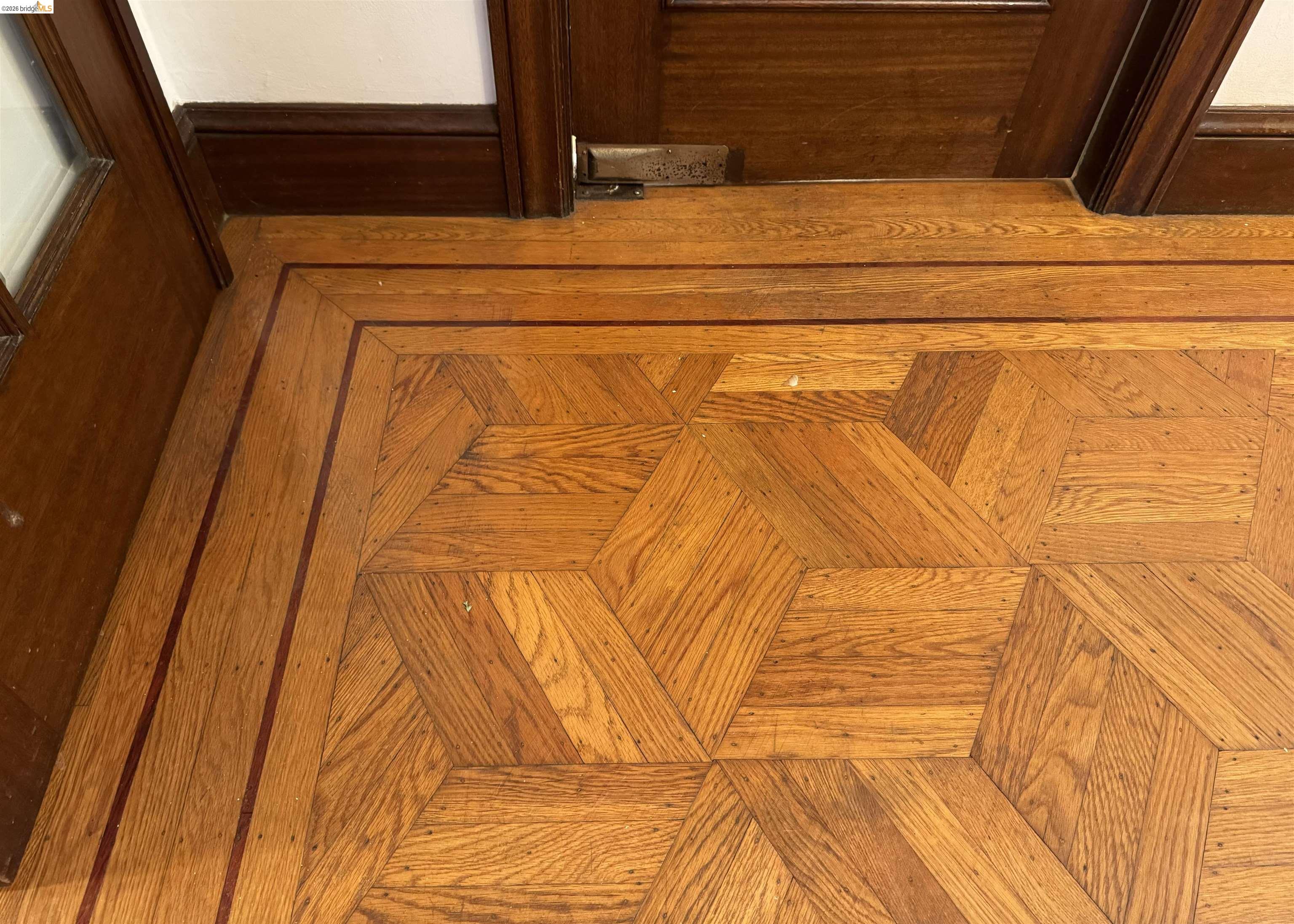 Detail Gallery Image 13 of 35 For 323 Lincoln Way, San Francisco,  CA 94122 - 2 Beds | 1 Baths