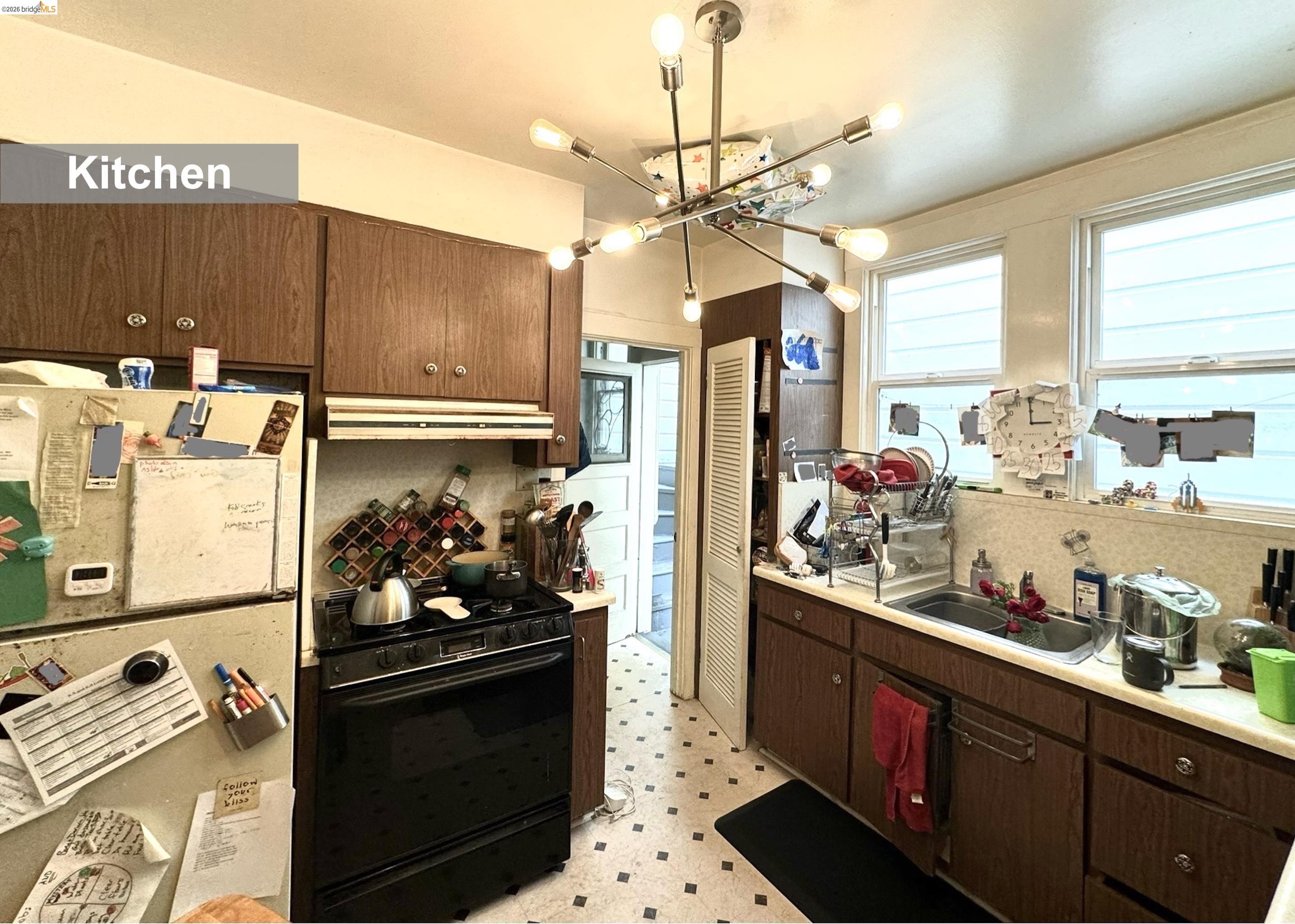 Detail Gallery Image 17 of 35 For 323 Lincoln Way, San Francisco,  CA 94122 - 2 Beds | 1 Baths