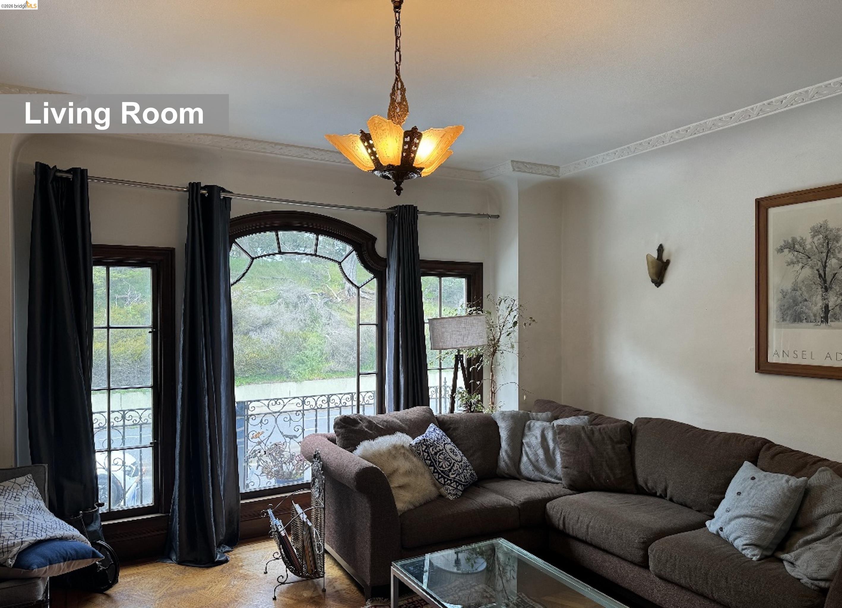 Detail Gallery Image 8 of 35 For 323 Lincoln Way, San Francisco,  CA 94122 - 2 Beds | 1 Baths