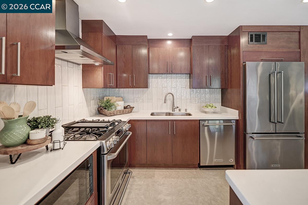Photo #4: 41131871 Listing: Photo #4
