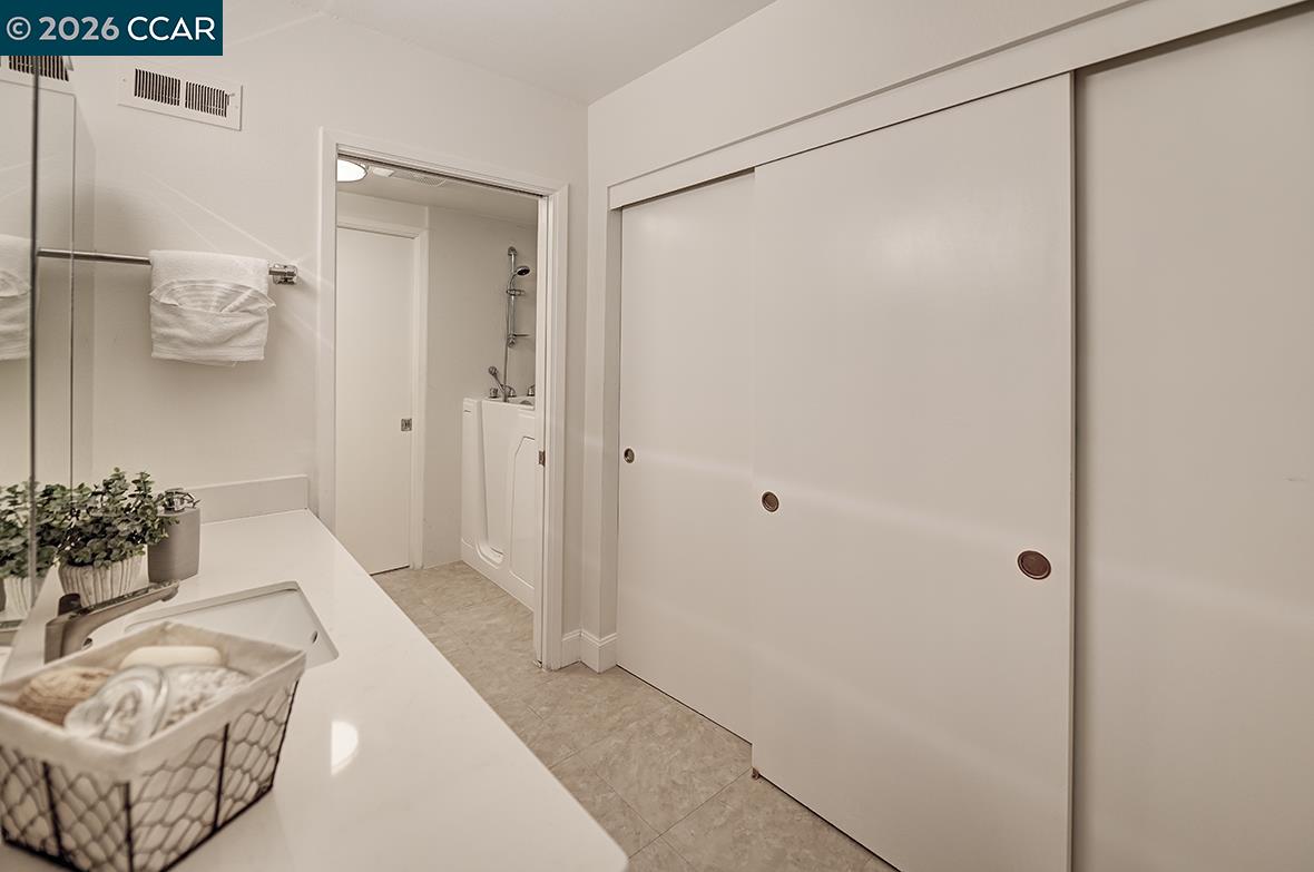 Photo #33: 41131871 Listing: Photo #33