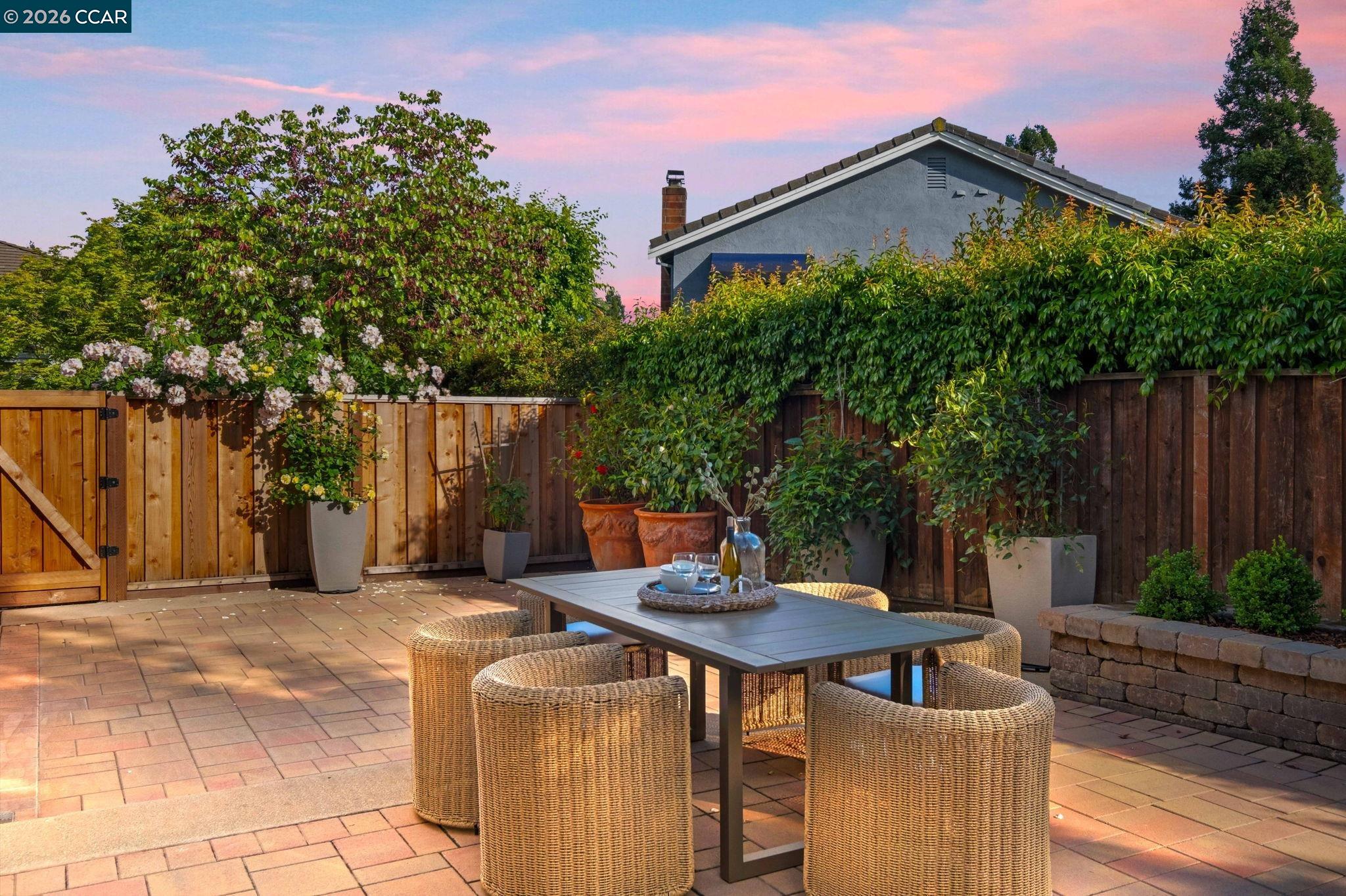 76 Rock Ridge, Danville, CA, 94526