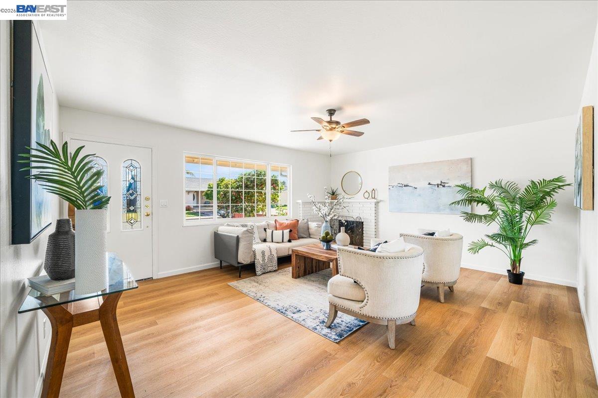 Detail Gallery Image 3 of 26 For 37229 Edith St, Newark,  CA 94560 - 3 Beds | 2 Baths