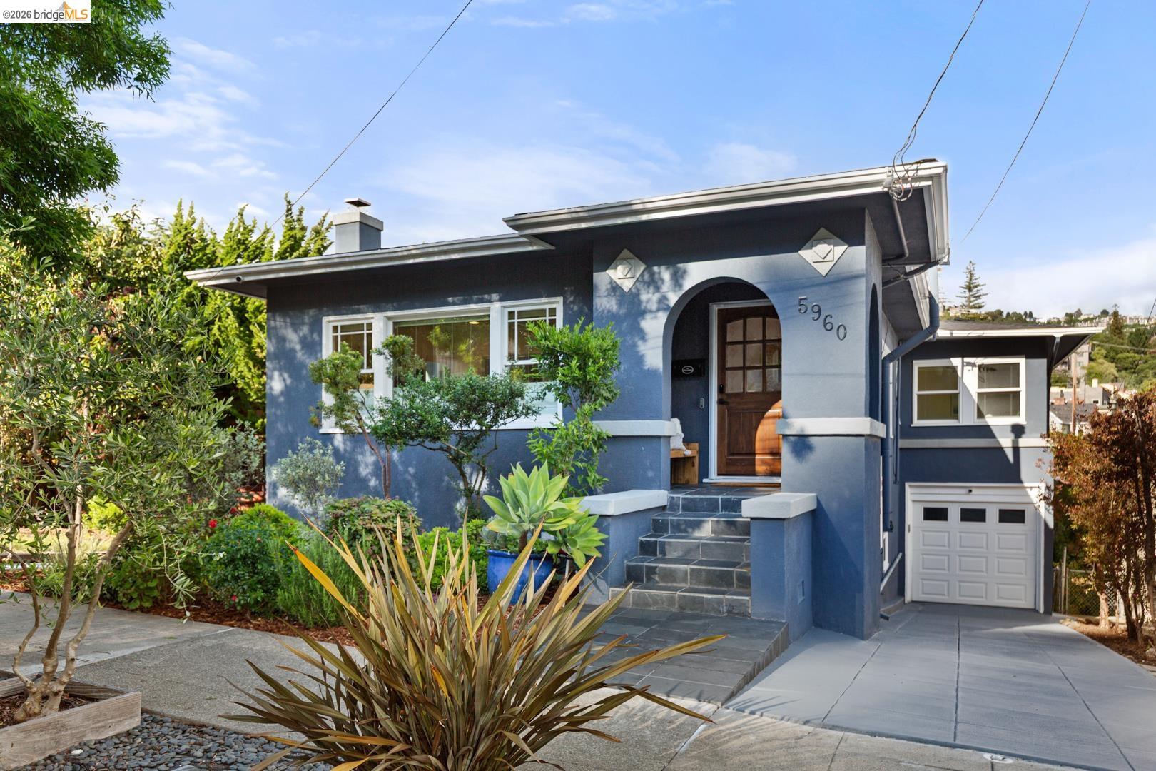 Front Image Thumbnail for EB41131877