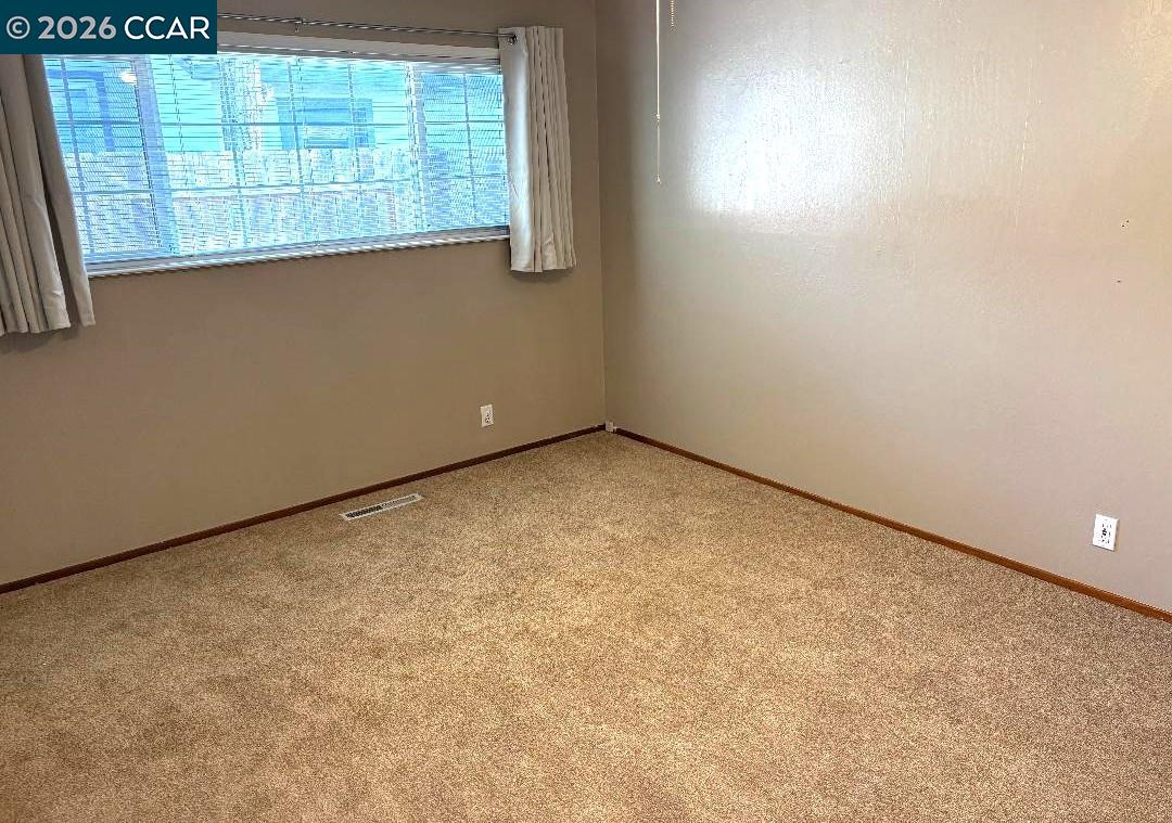 Detail Gallery Image 11 of 13 For 5505 Arizona Dr, Concord,  CA 94521 - 4 Beds | 2 Baths