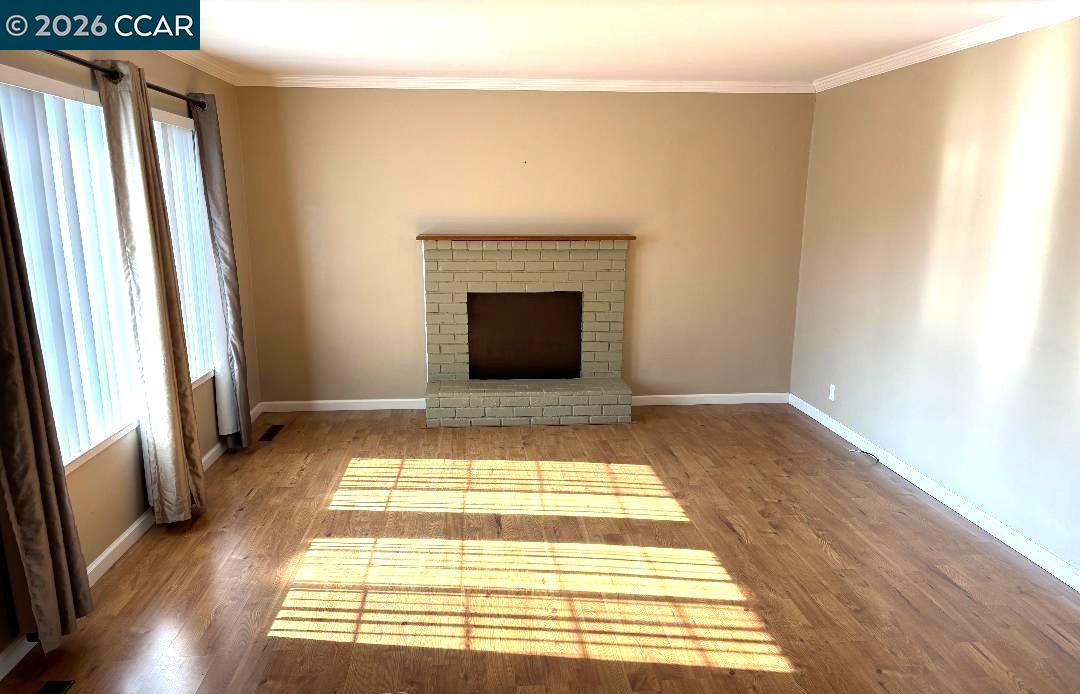 Detail Gallery Image 4 of 13 For 5505 Arizona Dr, Concord,  CA 94521 - 4 Beds | 2 Baths