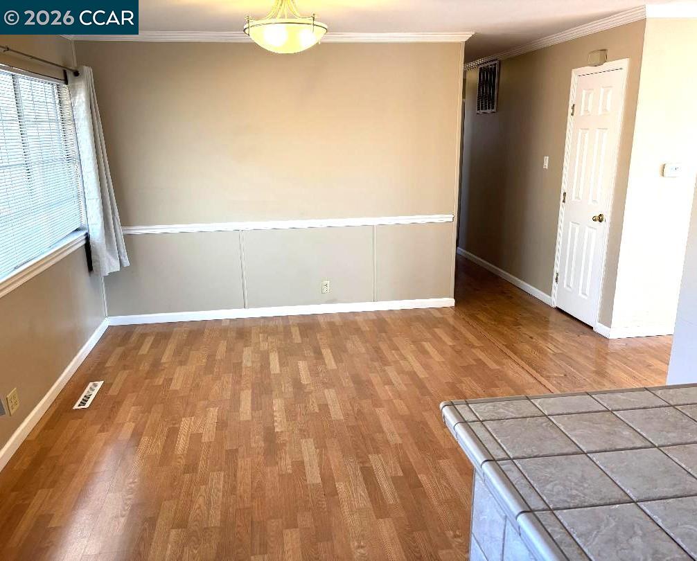 Detail Gallery Image 7 of 13 For 5505 Arizona Dr, Concord,  CA 94521 - 4 Beds | 2 Baths