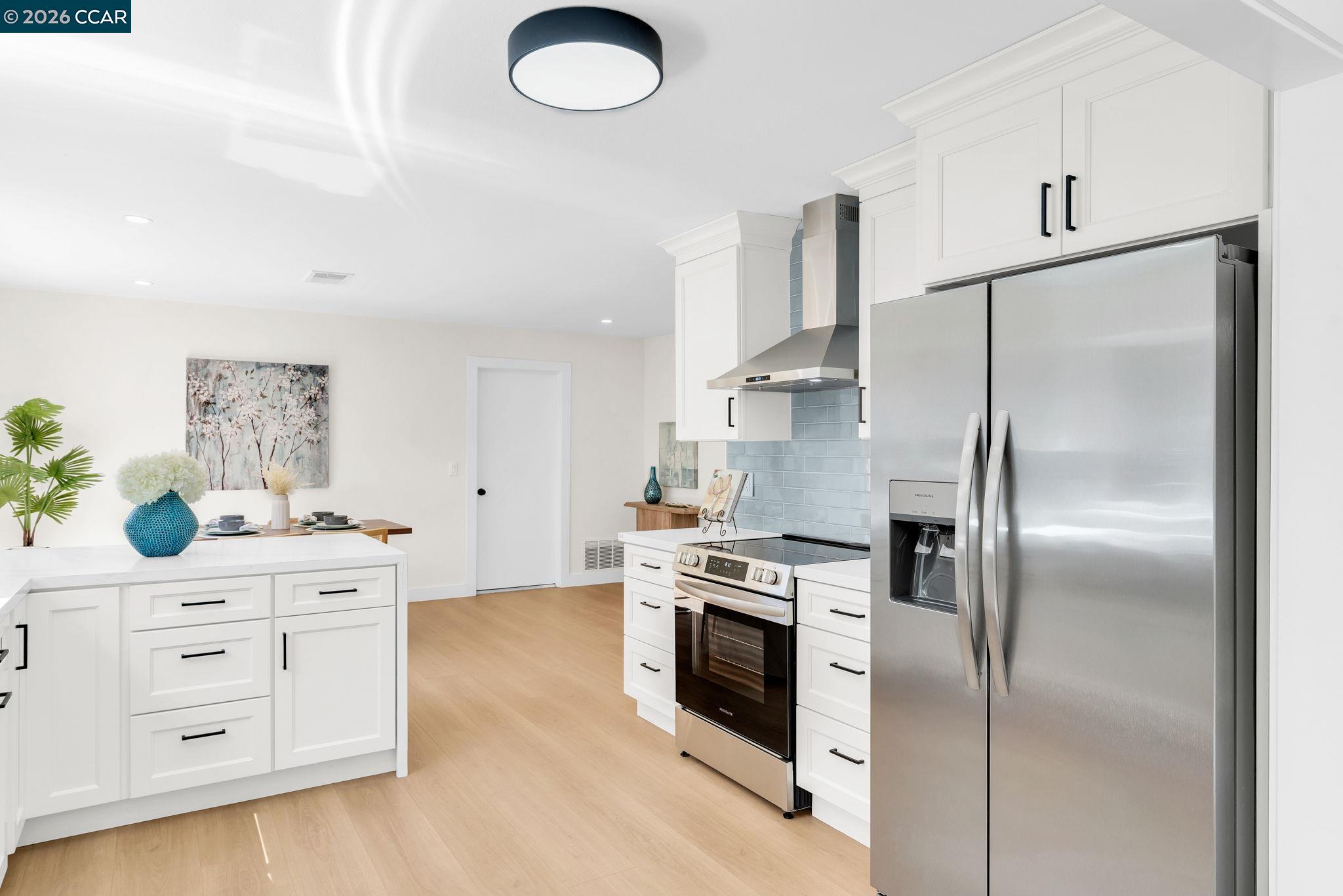 Detail Gallery Image 16 of 47 For 212 Panorama Dr, Benicia,  CA 94510 - 4 Beds | 2 Baths