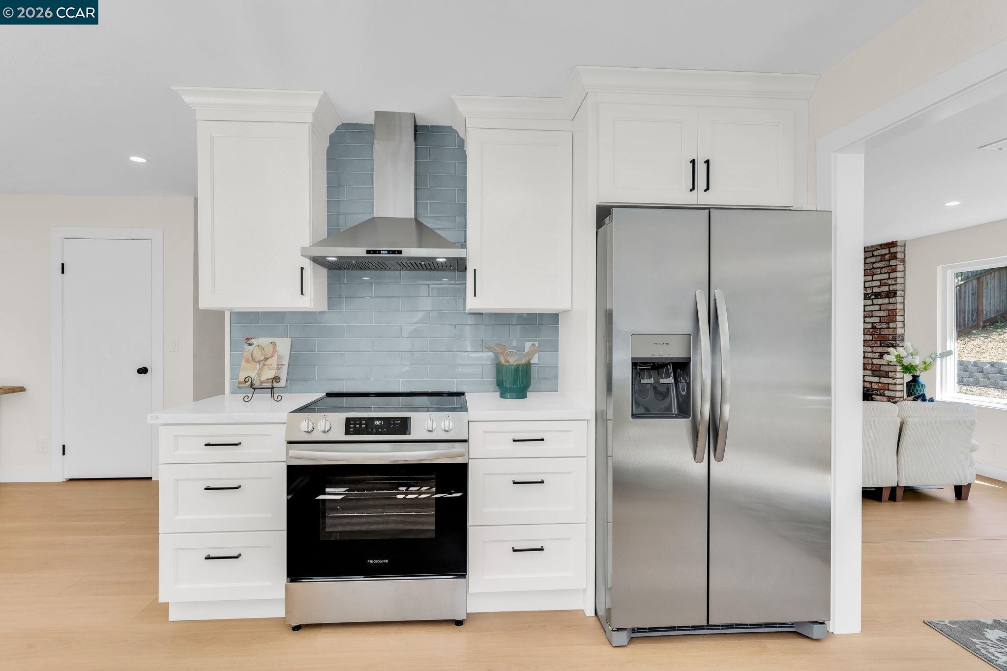 Detail Gallery Image 17 of 47 For 212 Panorama Dr, Benicia,  CA 94510 - 4 Beds | 2 Baths