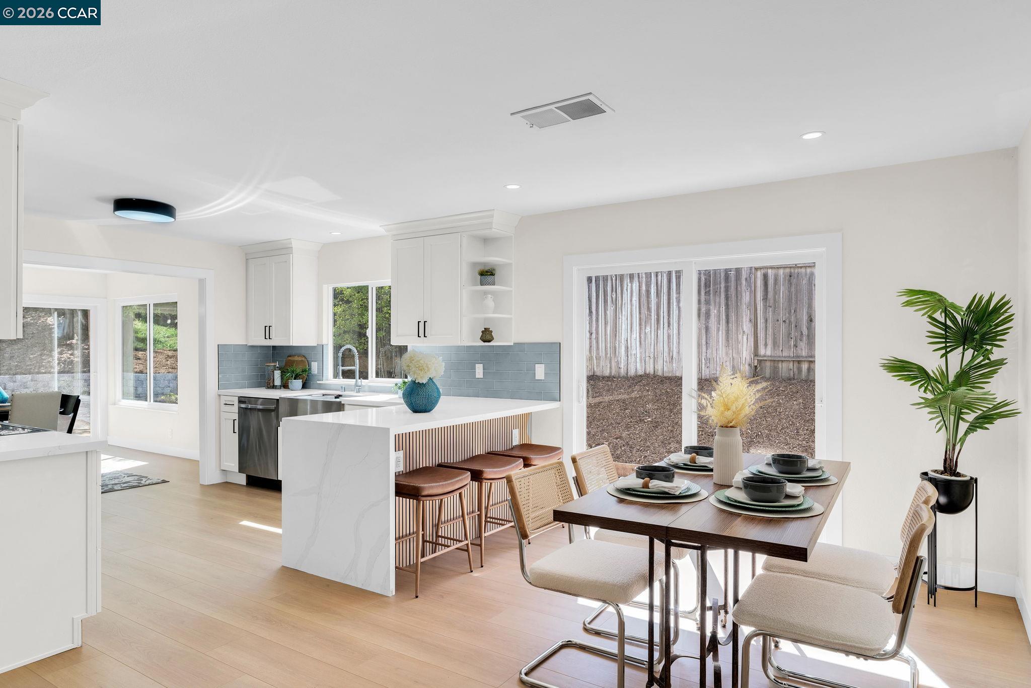 Detail Gallery Image 22 of 47 For 212 Panorama Dr, Benicia,  CA 94510 - 4 Beds | 2 Baths