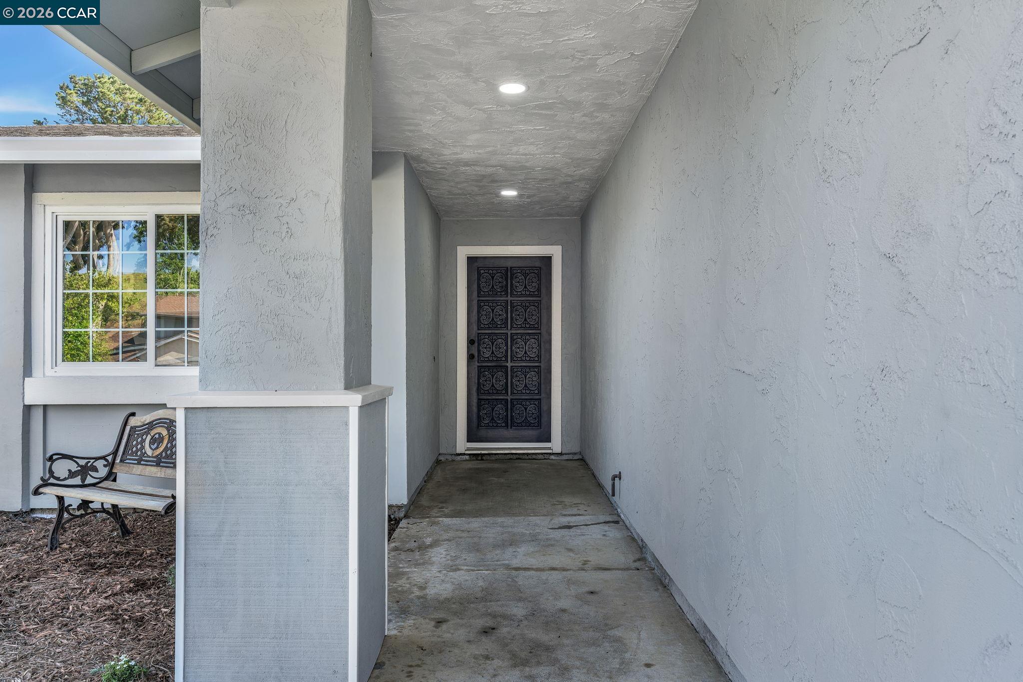 Detail Gallery Image 5 of 47 For 212 Panorama Dr, Benicia,  CA 94510 - 4 Beds | 2 Baths