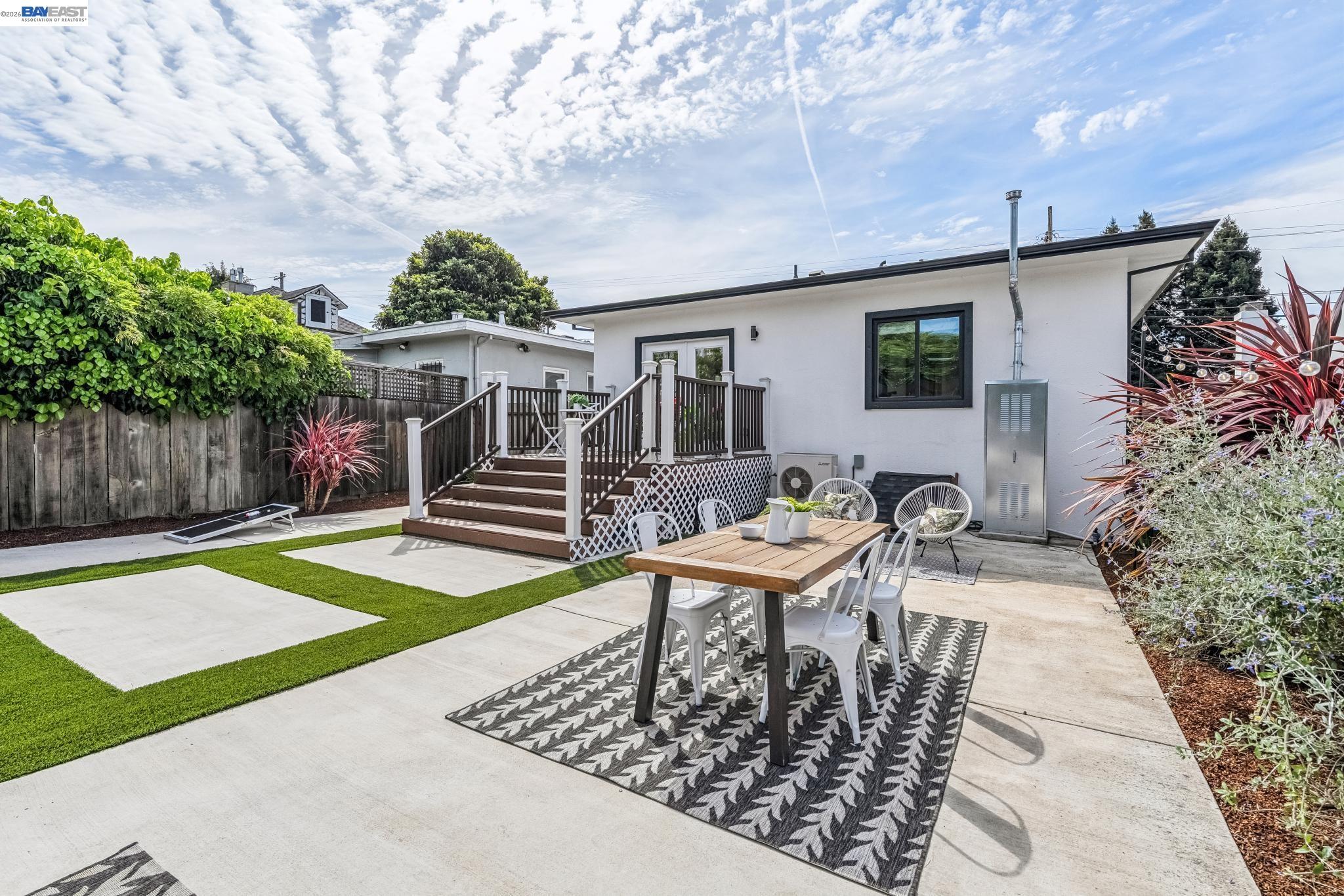 Detail Gallery Image 42 of 49 For 1539 Blake Street, Berkeley,  CA 94703 - 2 Beds | 1 Baths