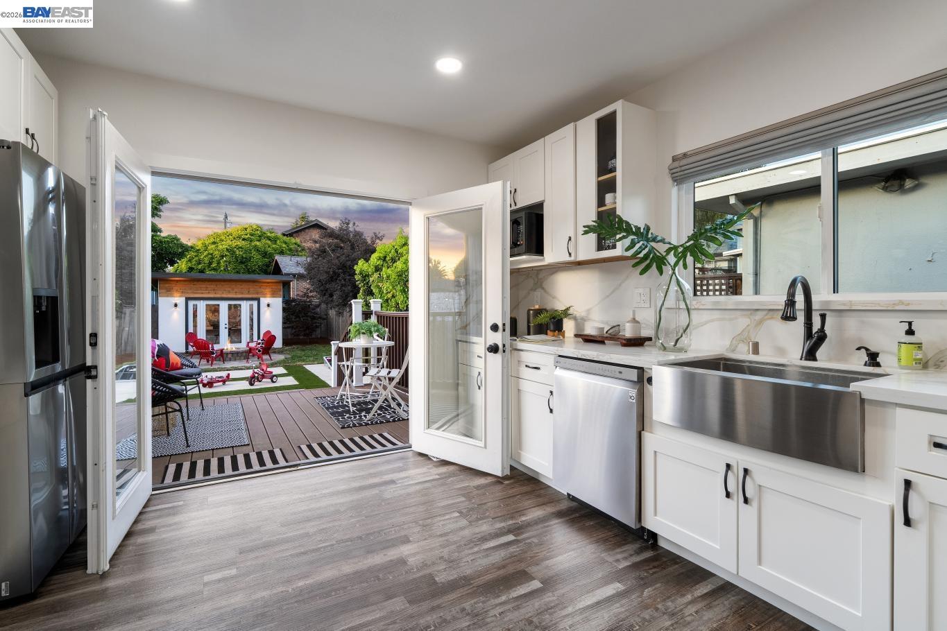 Detail Gallery Image 6 of 49 For 1539 Blake Street, Berkeley,  CA 94703 - 2 Beds | 1 Baths