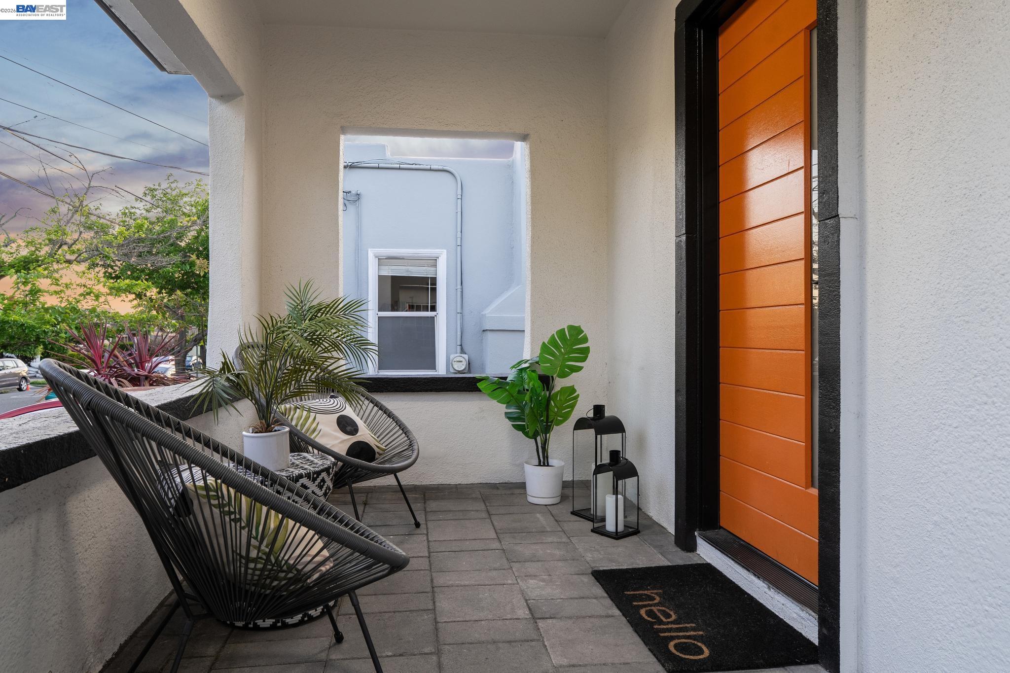 Detail Gallery Image 7 of 49 For 1539 Blake Street, Berkeley,  CA 94703 - 2 Beds | 1 Baths