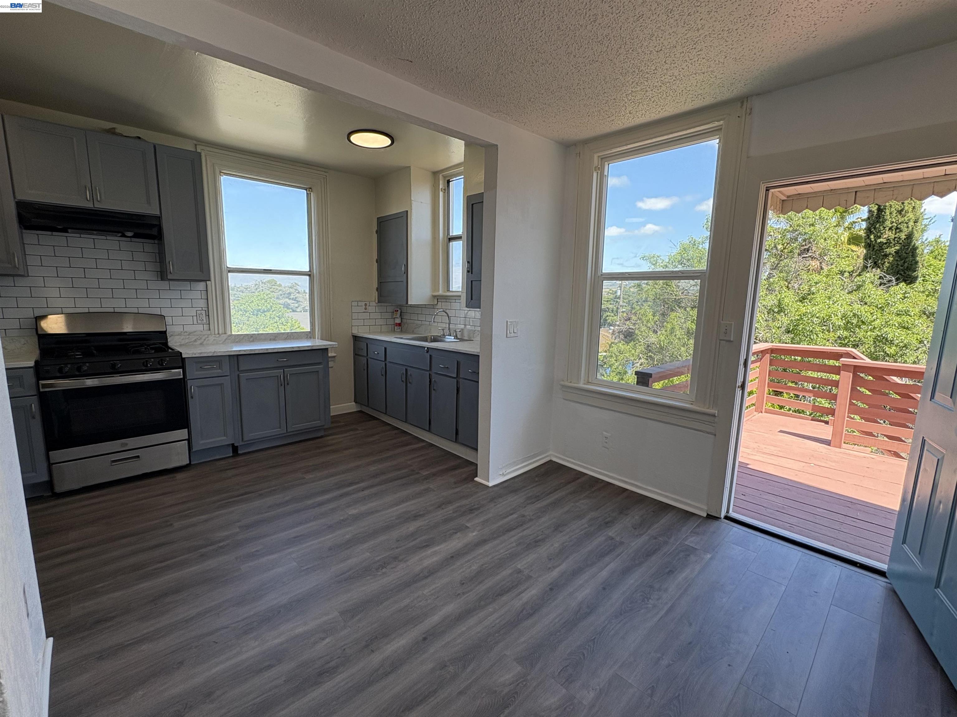 Detail Gallery Image 11 of 32 For 542 Grant St, Vallejo,  CA 94590 - – Beds | – Baths