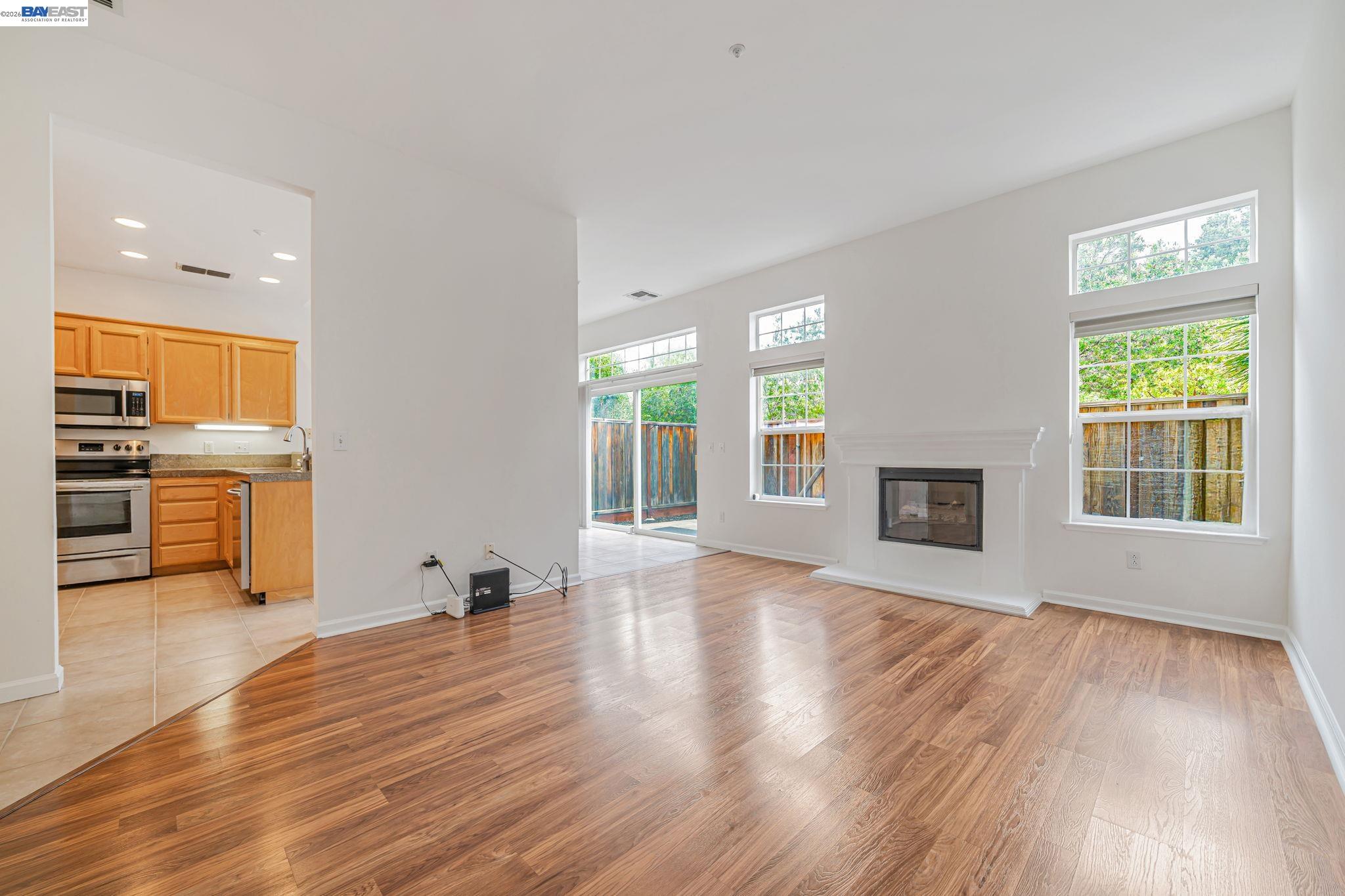 Photo #5: 41131885 Listing: Photo #5