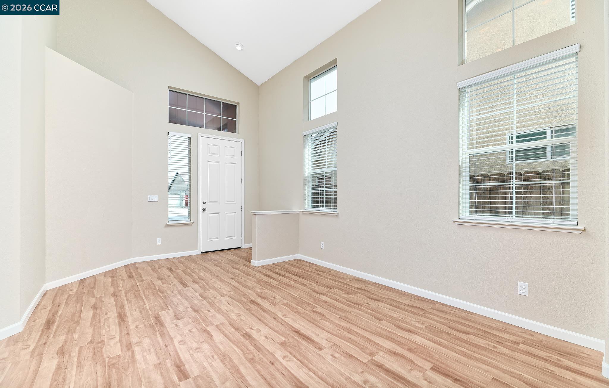 Detail Gallery Image 18 of 29 For 116 Travertine Ave, Lathrop,  CA 95330 - 5 Beds | 3 Baths