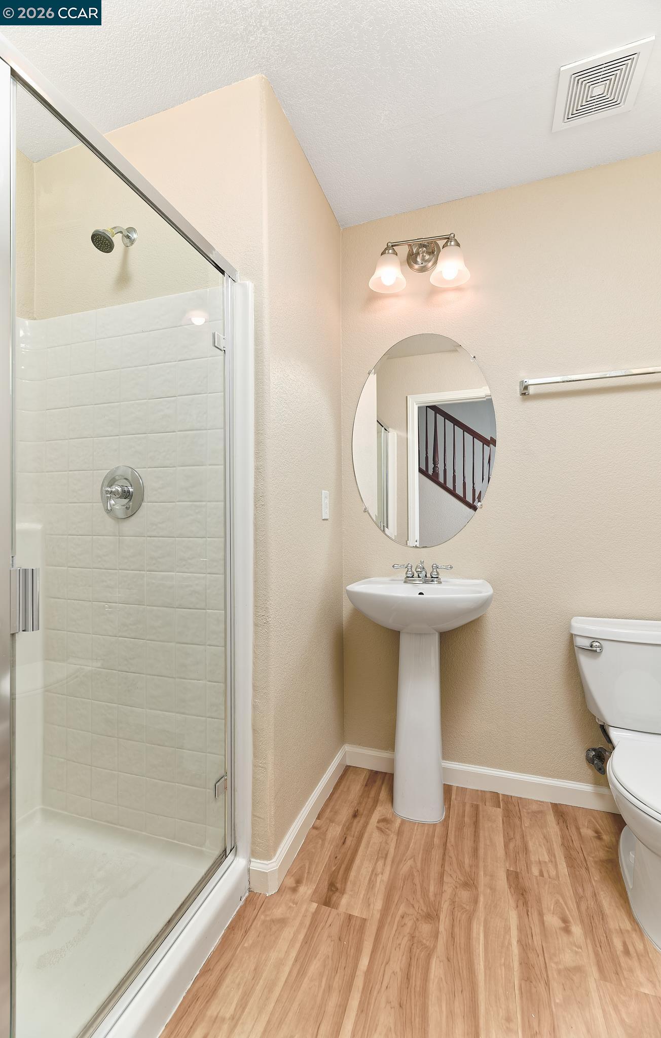 Detail Gallery Image 9 of 29 For 116 Travertine Ave, Lathrop,  CA 95330 - 5 Beds | 3 Baths