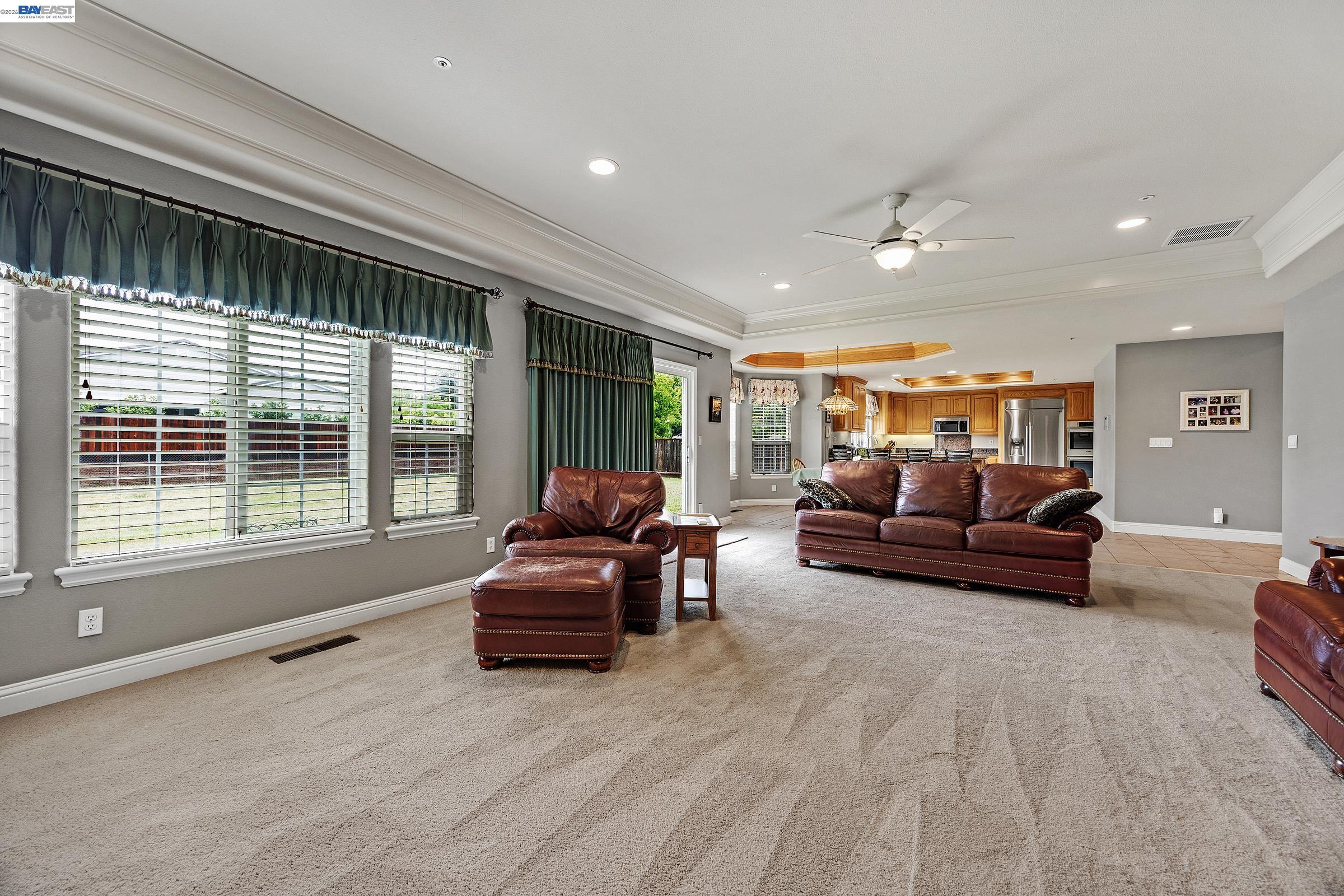 Detail Gallery Image 18 of 44 For 1680 Sorrento Pl, Livermore,  CA 94550 - 5 Beds | 3/1 Baths