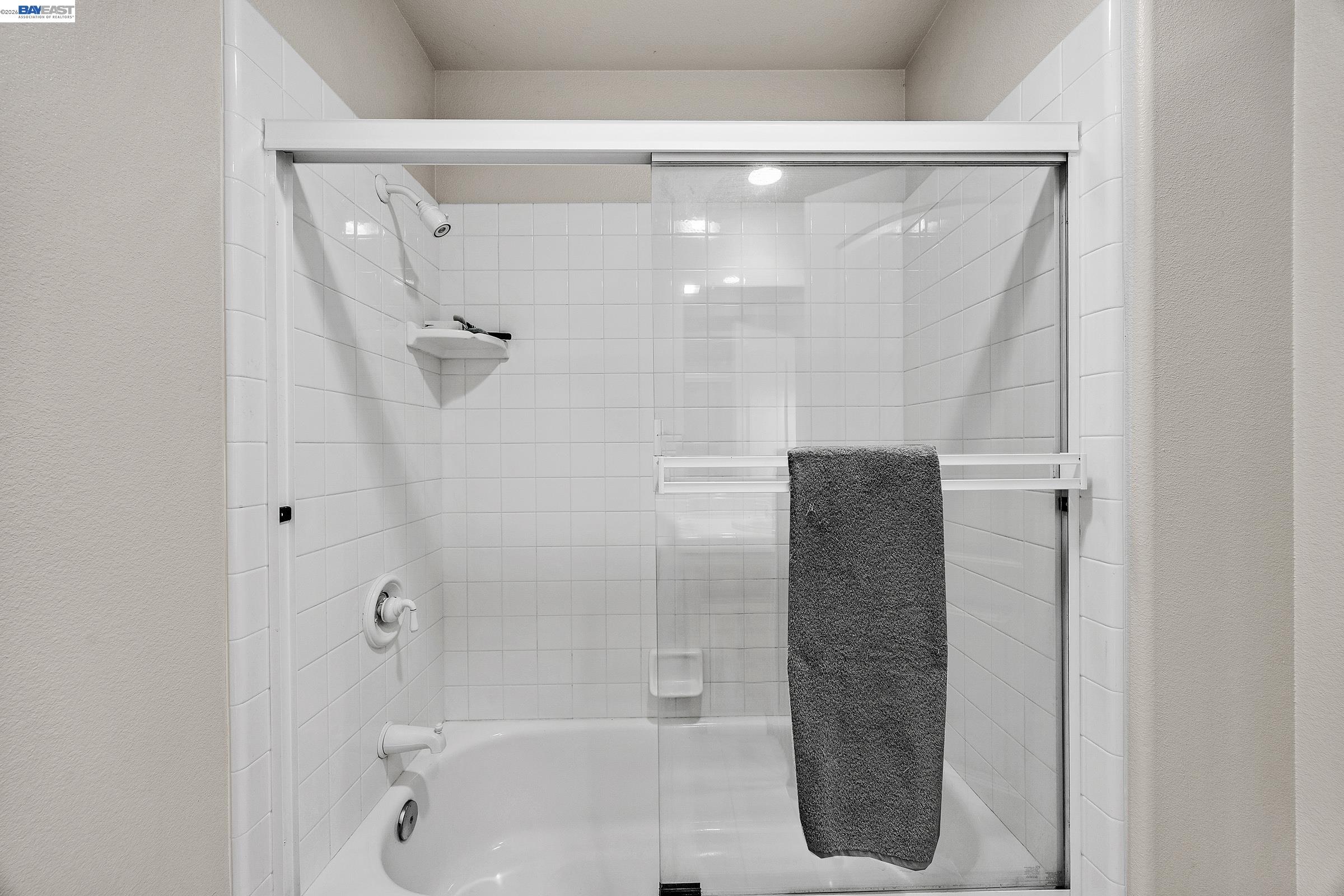 Detail Gallery Image 24 of 44 For 1680 Sorrento Pl, Livermore,  CA 94550 - 5 Beds | 3/1 Baths