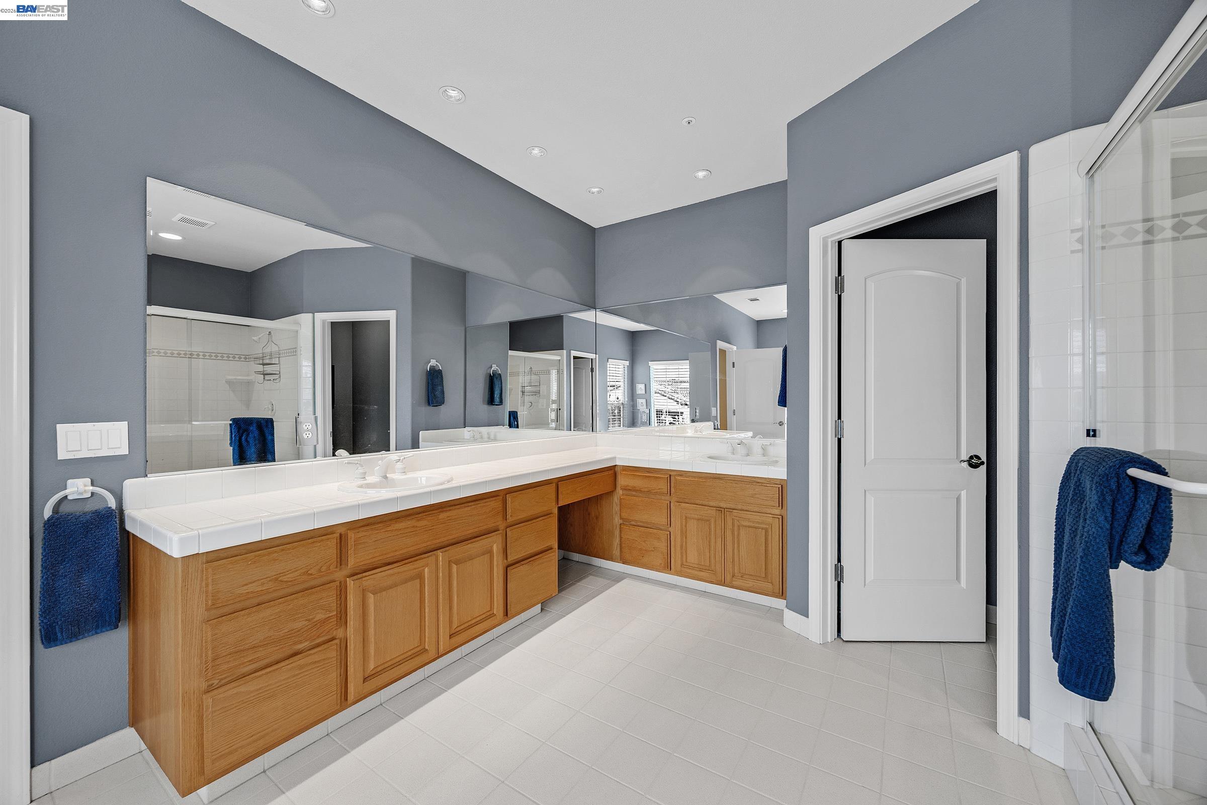 Detail Gallery Image 32 of 44 For 1680 Sorrento Pl, Livermore,  CA 94550 - 5 Beds | 3/1 Baths