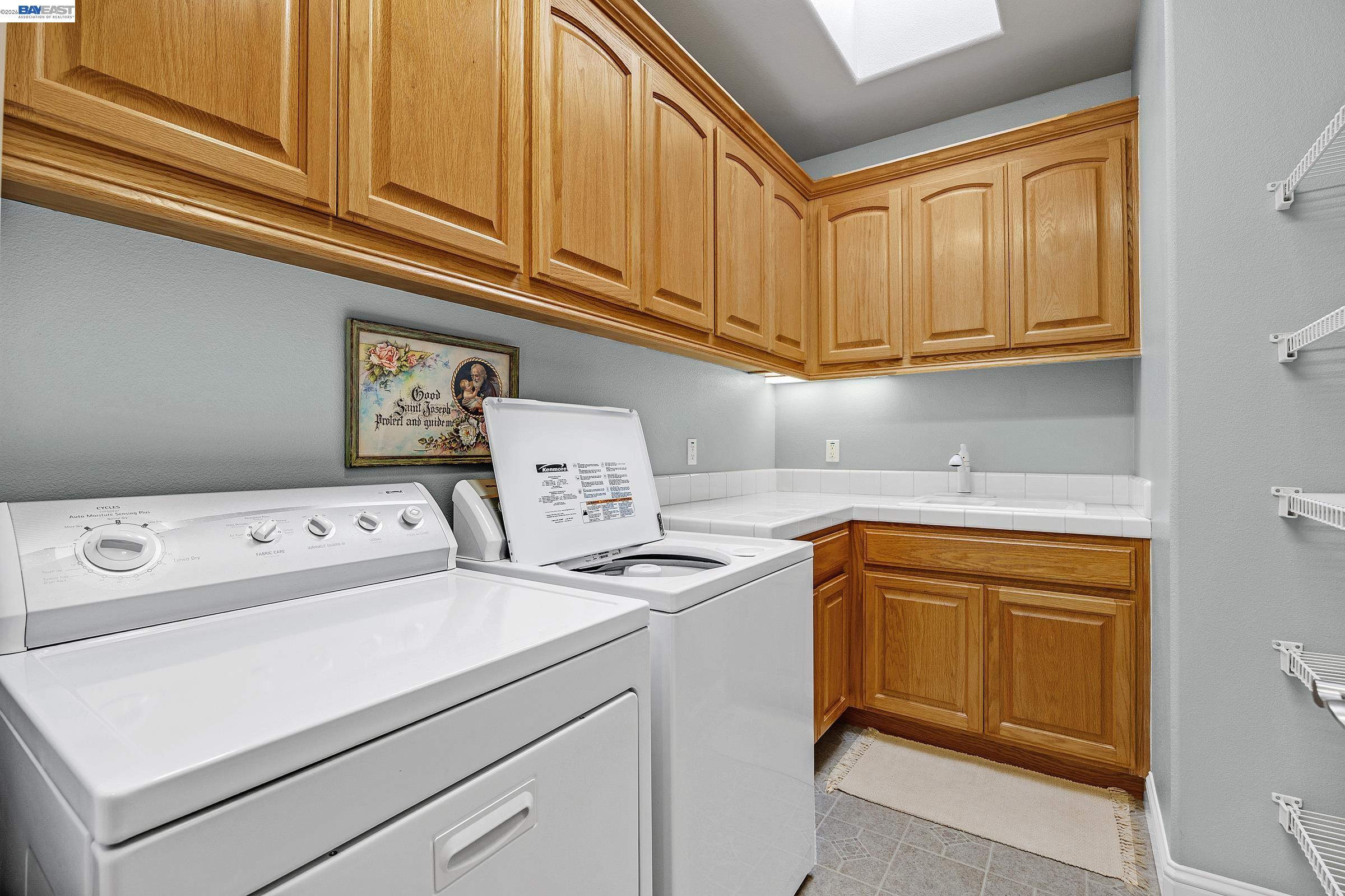 Detail Gallery Image 38 of 44 For 1680 Sorrento Pl, Livermore,  CA 94550 - 5 Beds | 3/1 Baths