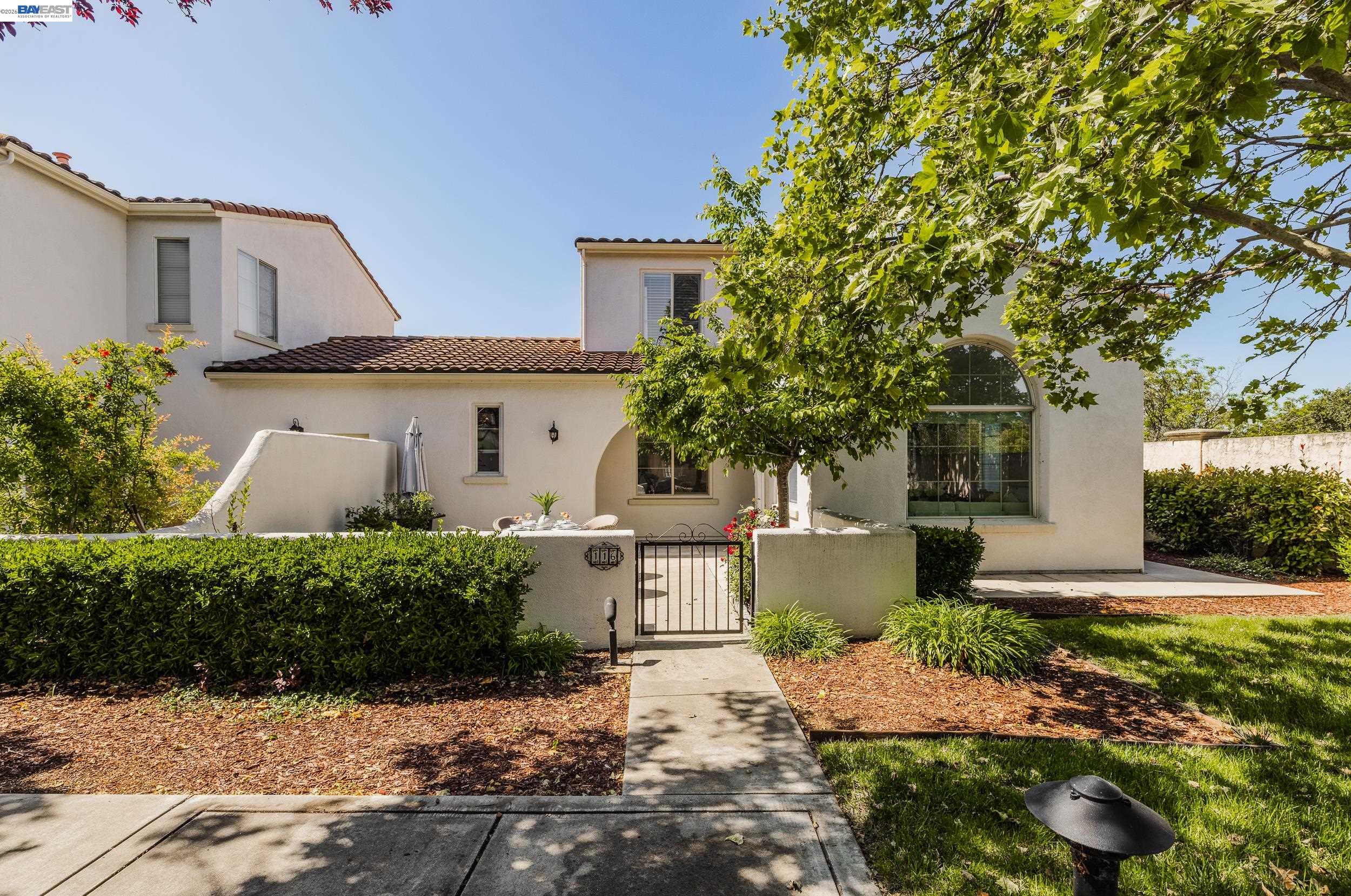 Photo #1: 41131891 Listing: Photo #1