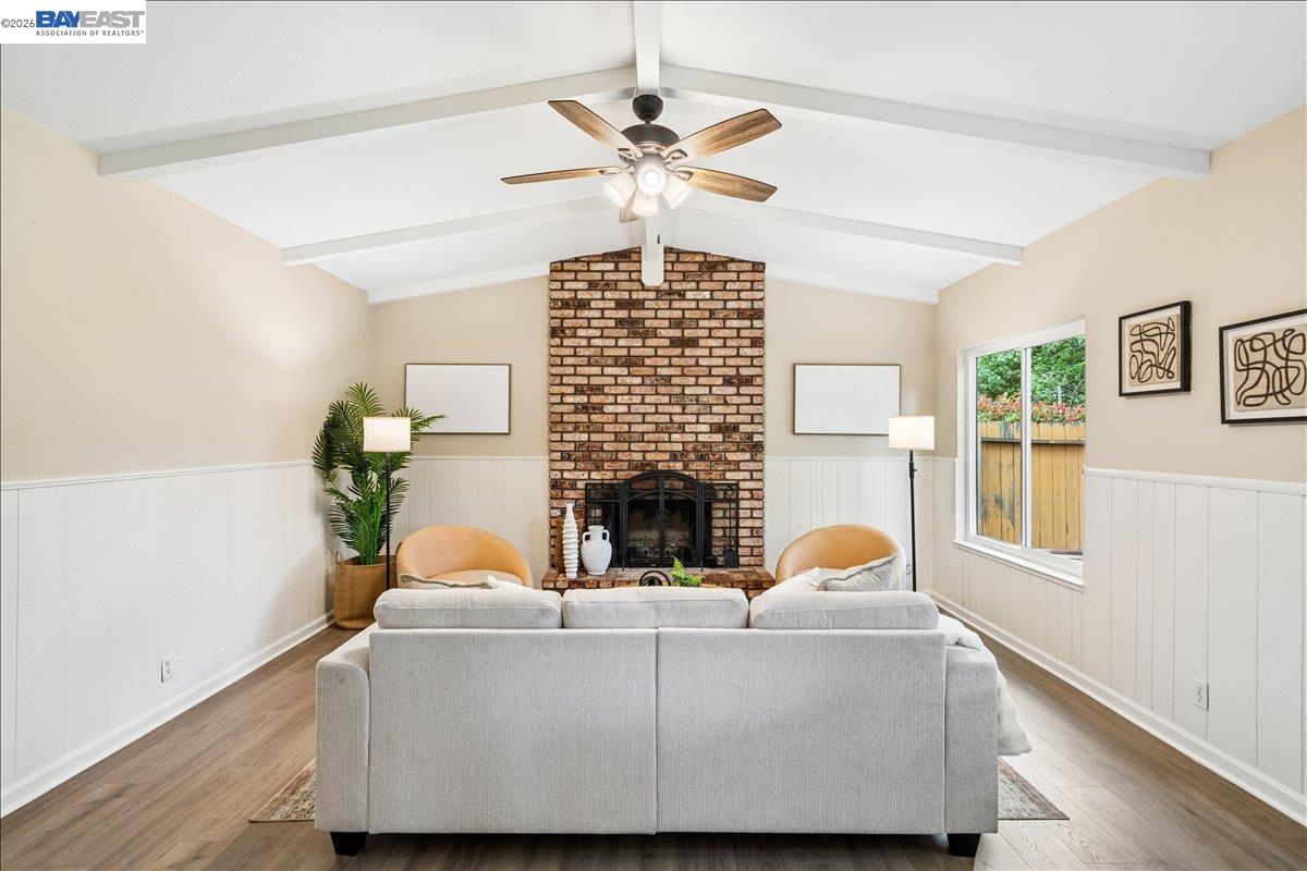 Detail Gallery Image 16 of 40 For 409 Alameda Dr, Livermore,  CA 94551 - 4 Beds | 2 Baths