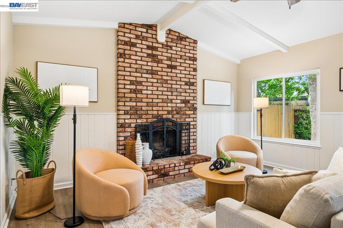 Detail Gallery Image 17 of 40 For 409 Alameda Dr, Livermore,  CA 94551 - 4 Beds | 2 Baths