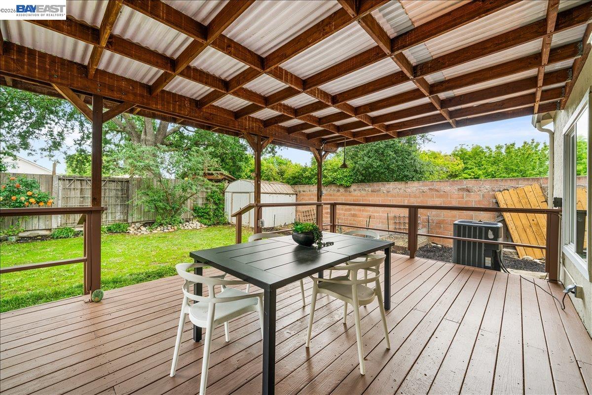 Detail Gallery Image 32 of 40 For 409 Alameda Dr, Livermore,  CA 94551 - 4 Beds | 2 Baths