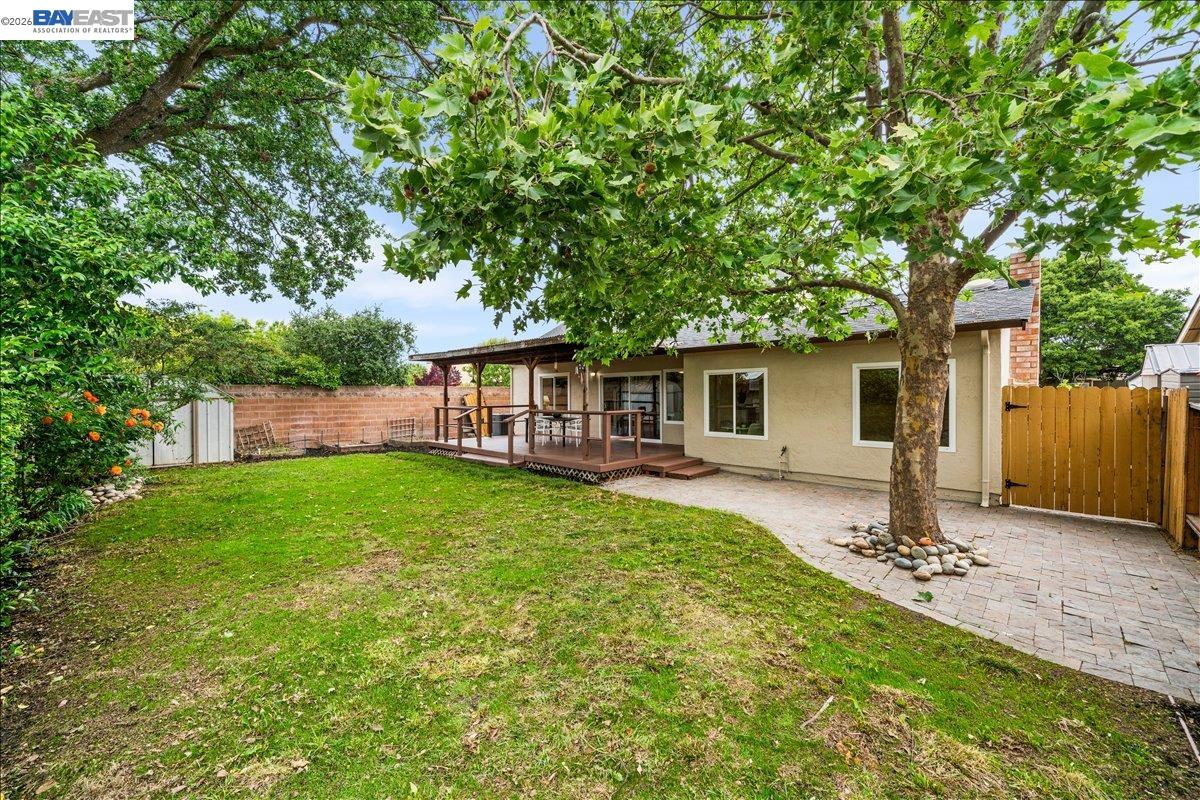 Detail Gallery Image 35 of 40 For 409 Alameda Dr, Livermore,  CA 94551 - 4 Beds | 2 Baths