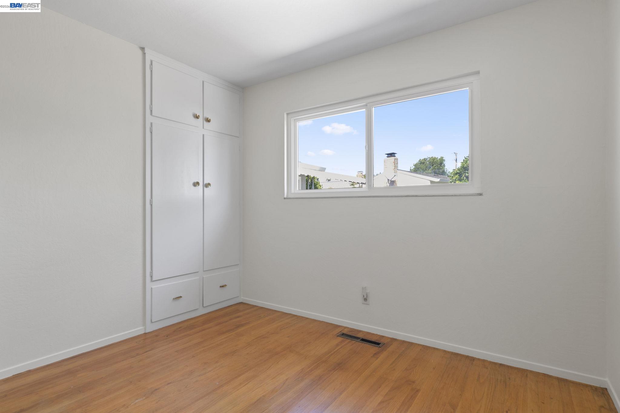 Detail Gallery Image 27 of 46 For 40272 Davis St, Fremont,  CA 94538 - 4 Beds | 2/1 Baths