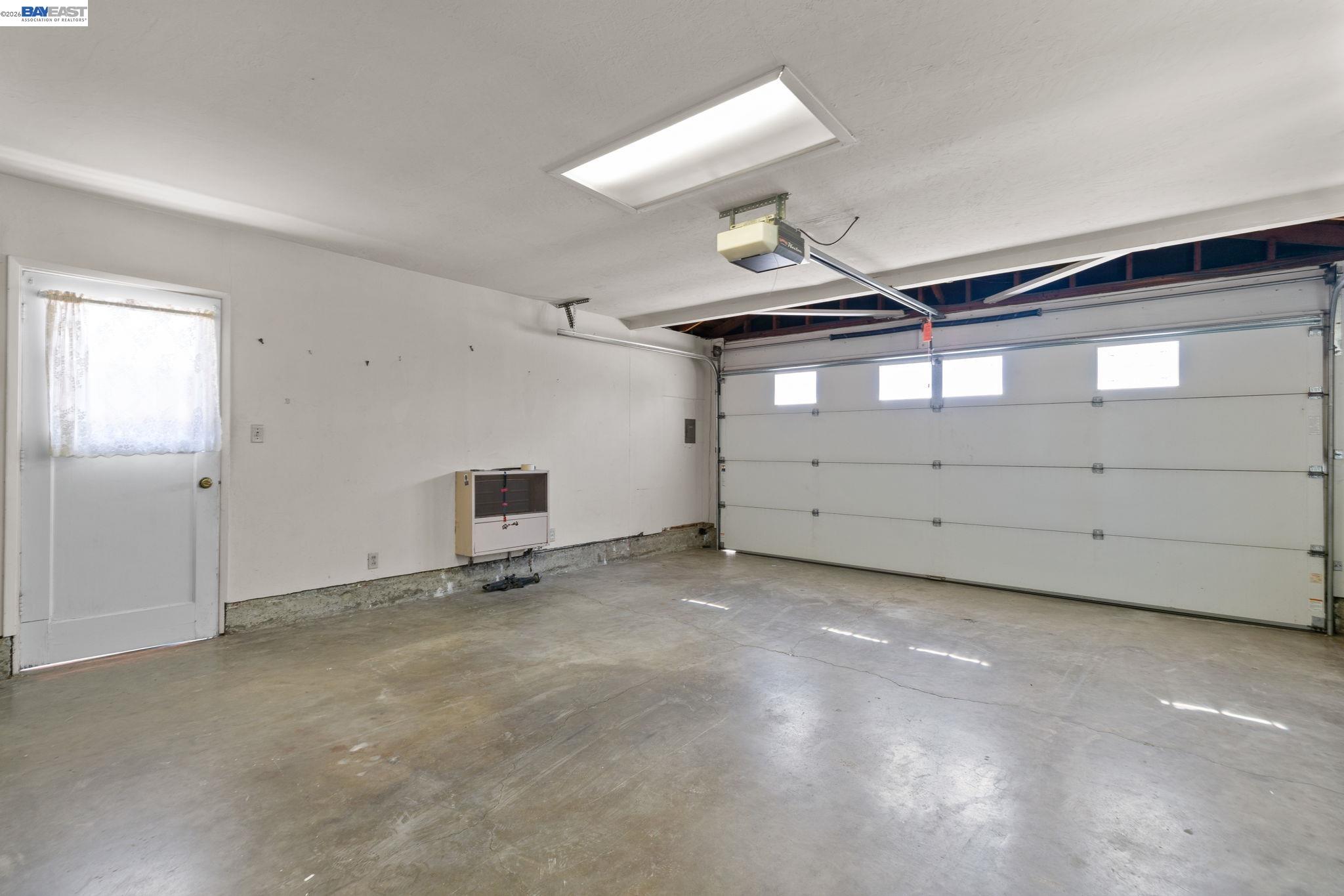 Detail Gallery Image 32 of 46 For 40272 Davis St, Fremont,  CA 94538 - 4 Beds | 2/1 Baths