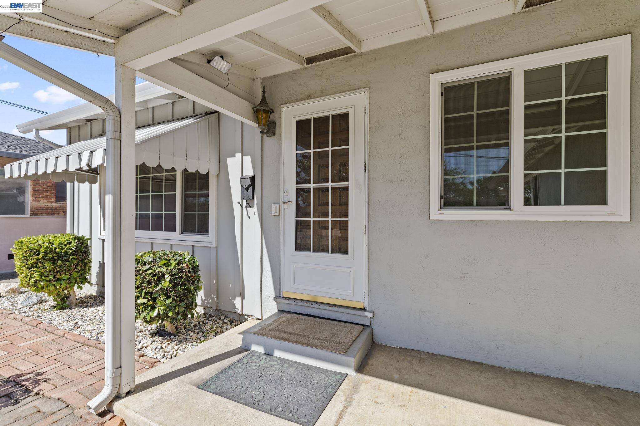Detail Gallery Image 2 of 46 For 40272 Davis St, Fremont,  CA 94538 - 4 Beds | 2/1 Baths
