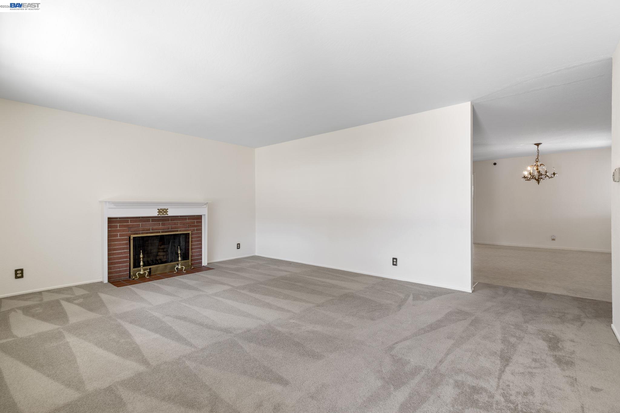 Detail Gallery Image 5 of 46 For 40272 Davis St, Fremont,  CA 94538 - 4 Beds | 2/1 Baths