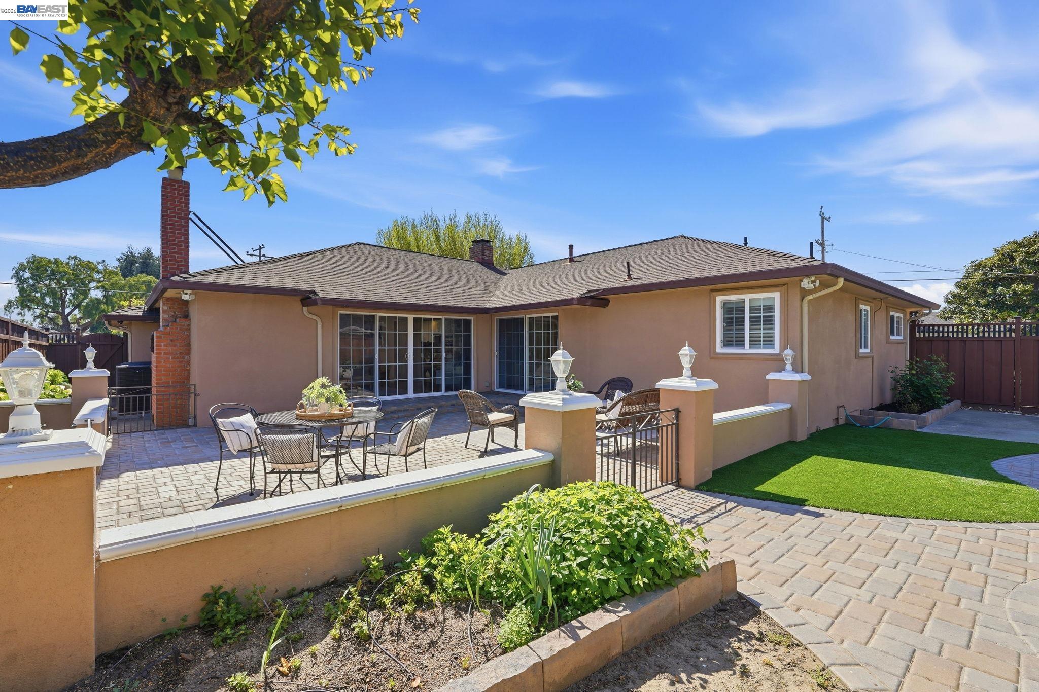 Detail Gallery Image 10 of 33 For 38048 Palmer Dr, Fremont,  CA 94536 - 4 Beds | 2/1 Baths