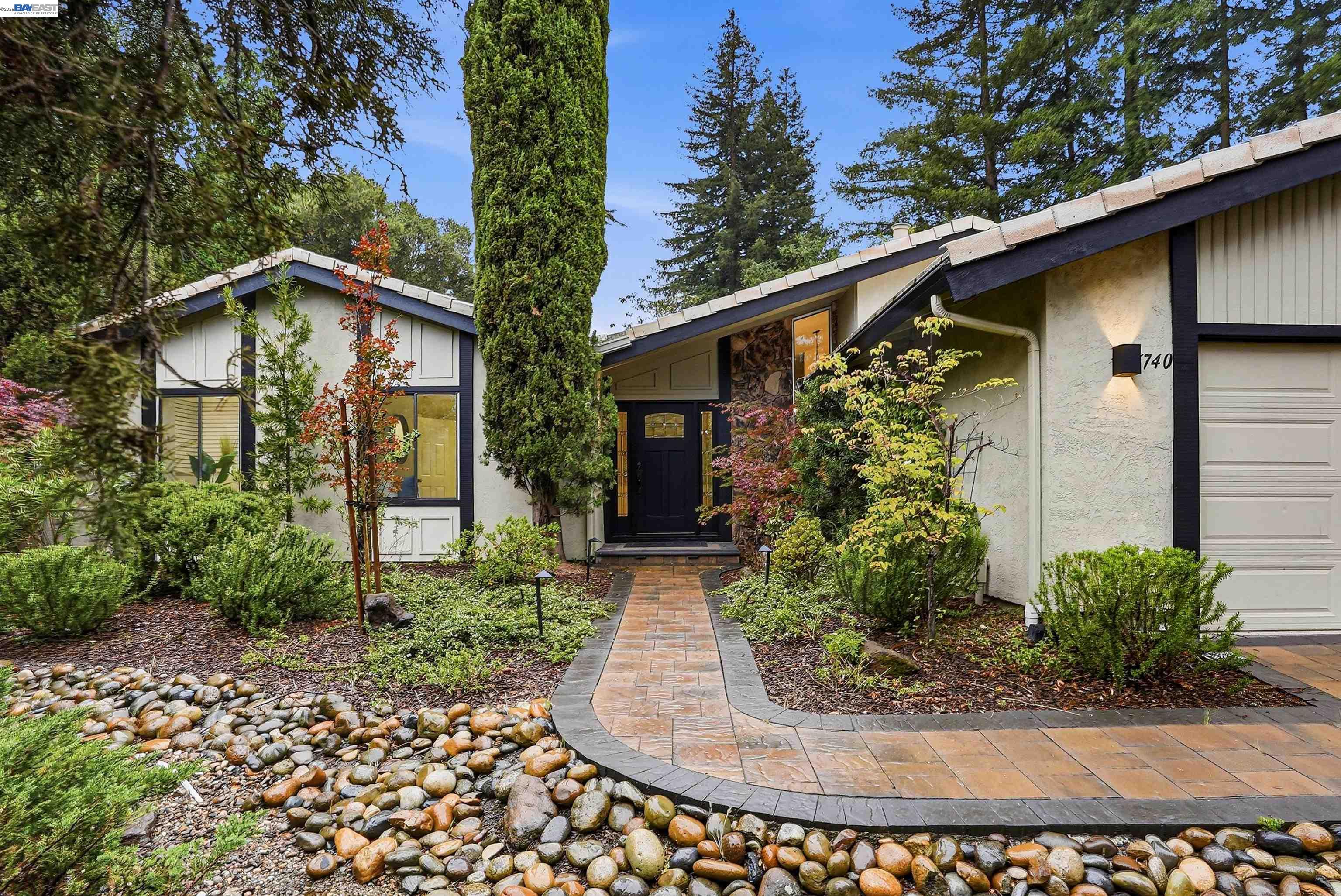 Front Image Thumbnail for BE41131912