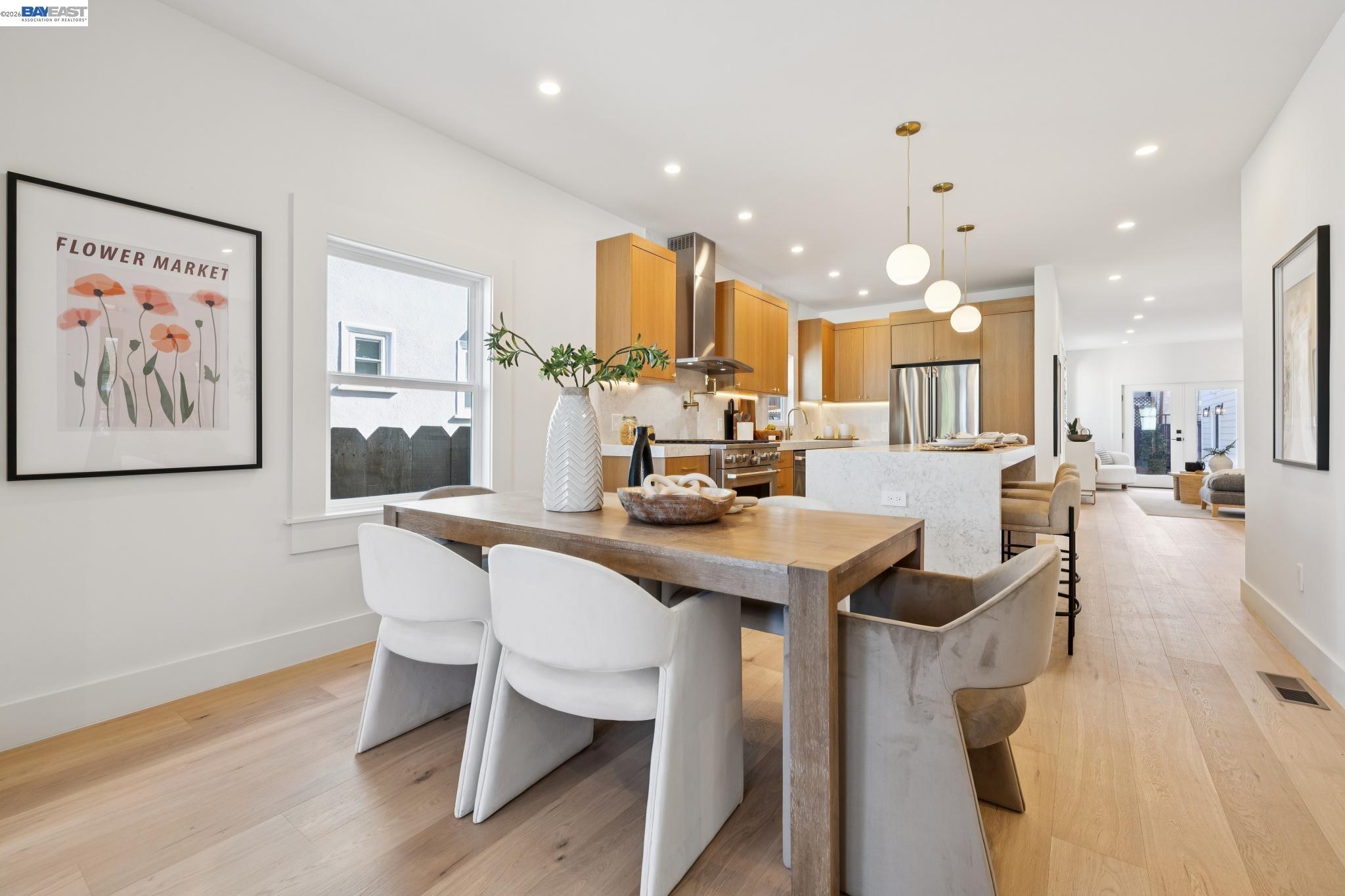 Detail Gallery Image 17 of 59 For 3031 Wheeler Street, Berkeley,  CA 94705 - 6 Beds | 5/2 Baths