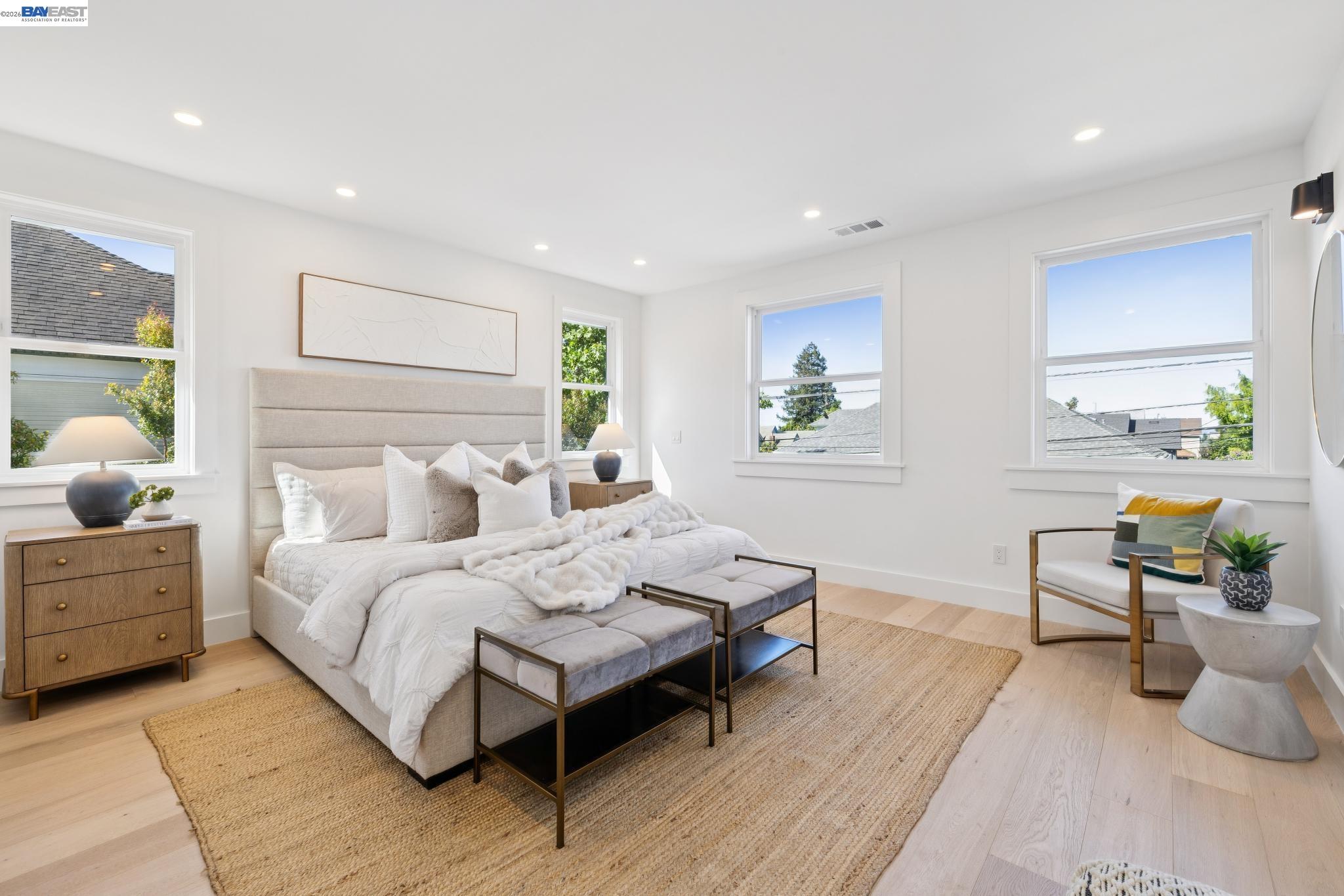 Detail Gallery Image 27 of 59 For 3031 Wheeler Street, Berkeley,  CA 94705 - 6 Beds | 5/2 Baths