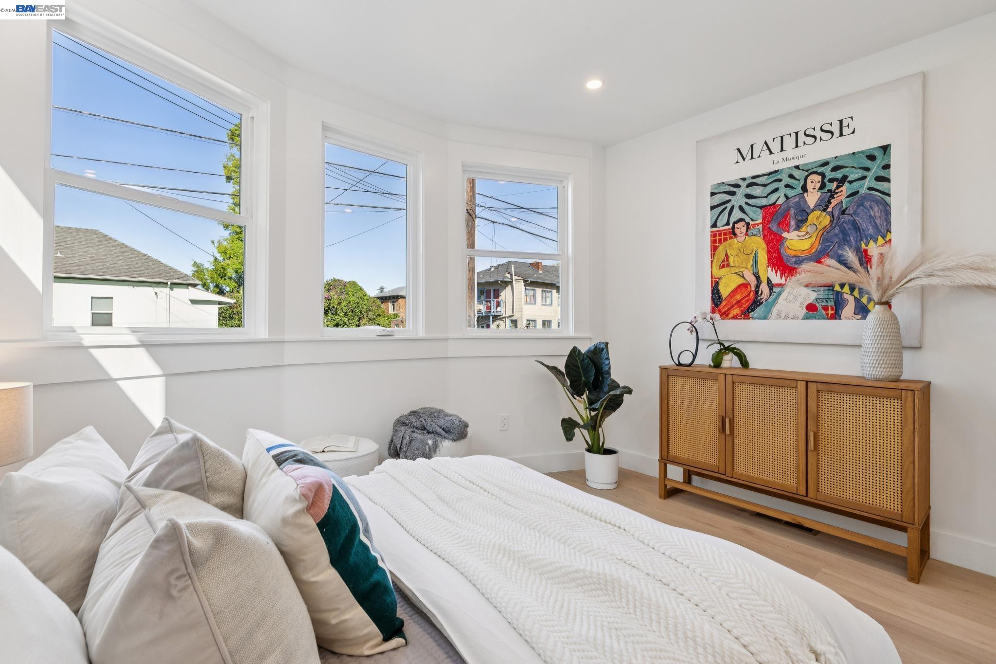 Detail Gallery Image 34 of 59 For 3031 Wheeler Street, Berkeley,  CA 94705 - 6 Beds | 5/2 Baths