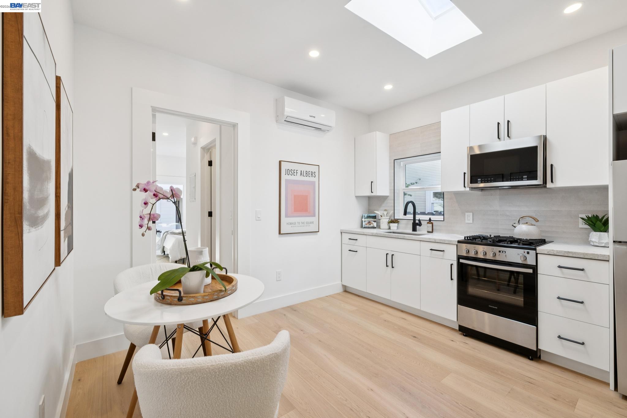 Detail Gallery Image 41 of 59 For 3031 Wheeler Street, Berkeley,  CA 94705 - 6 Beds | 5/2 Baths