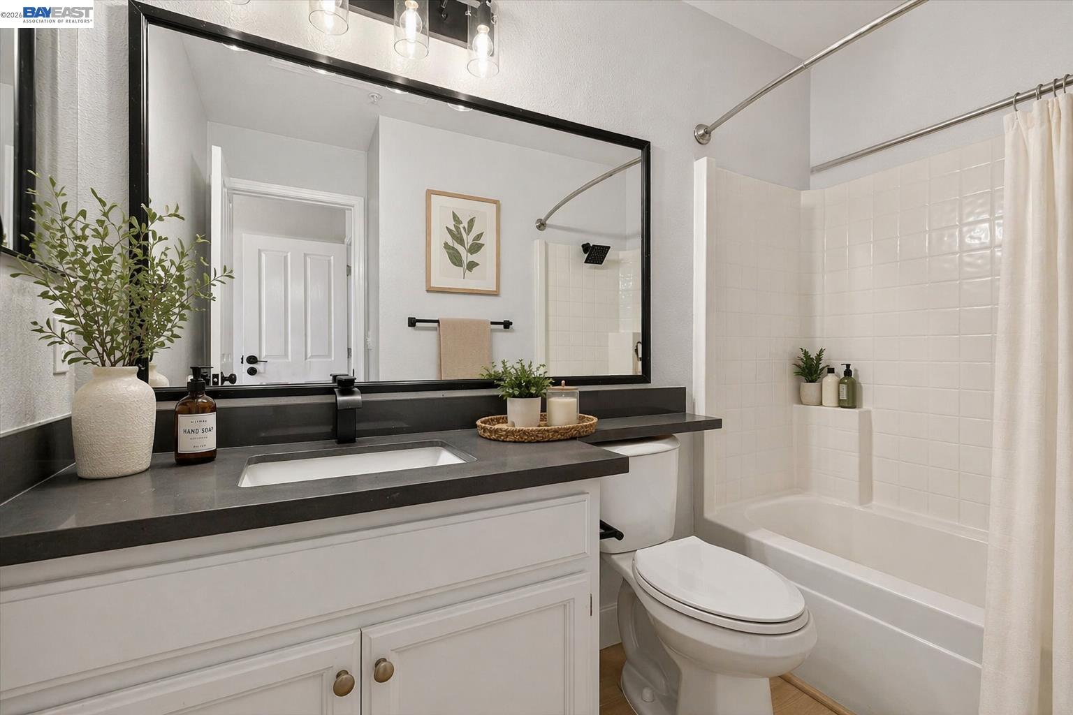 Photo #16: 41131918 Listing: Photo #16