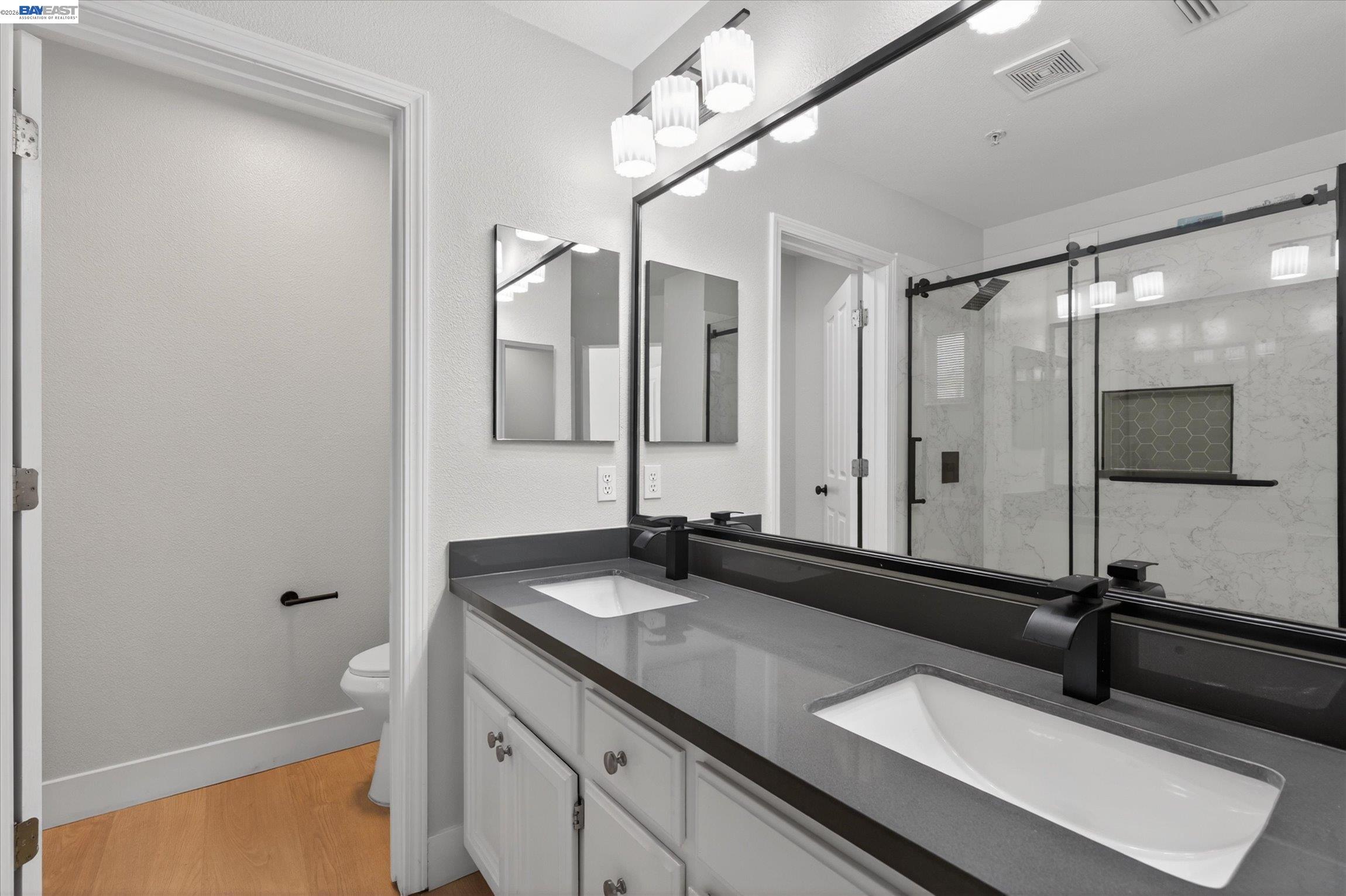 Photo #43: 41131918 Listing: Photo #43