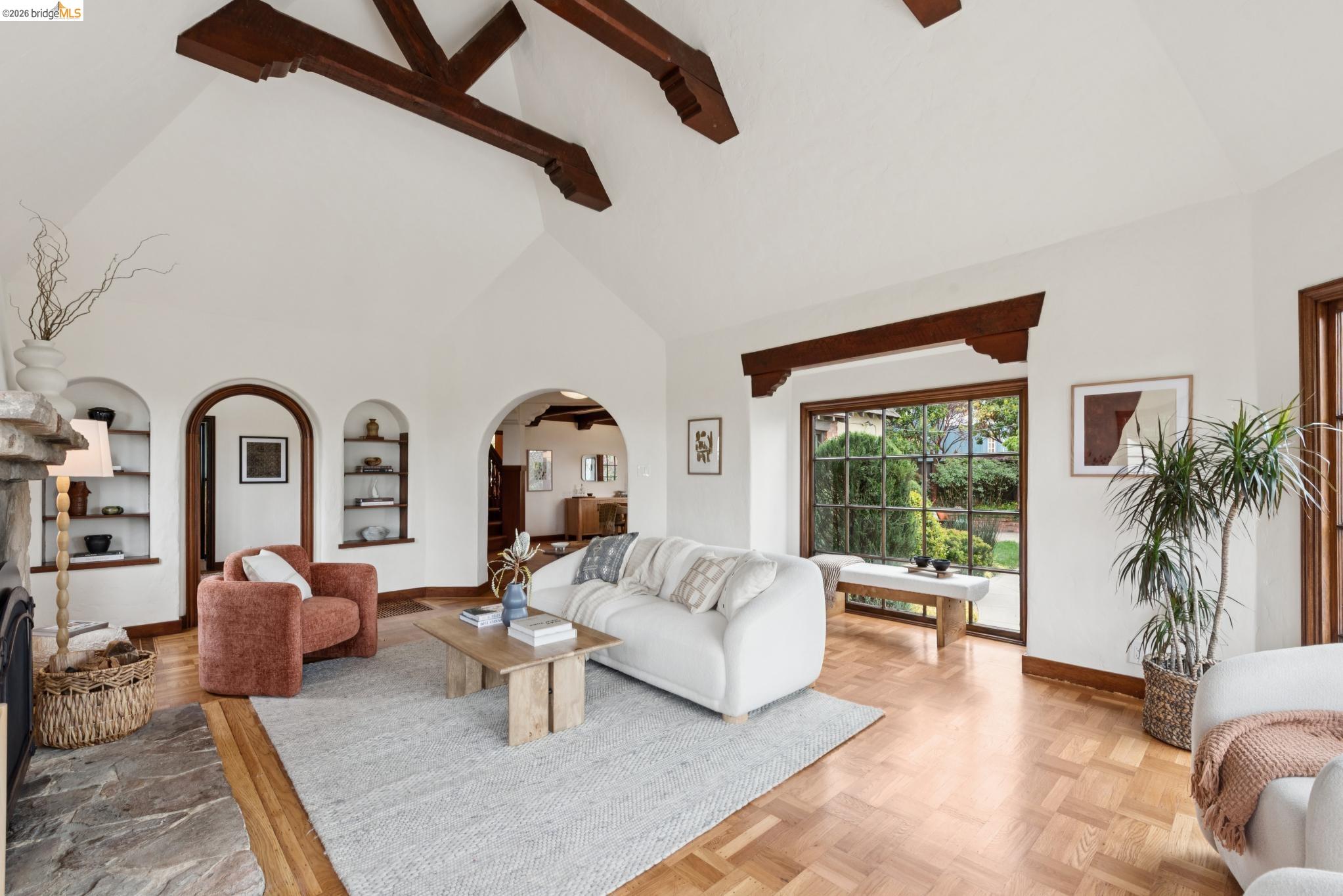 Detail Gallery Image 16 of 77 For 131 Montrose Rd, Berkeley,  CA 94707 - 4 Beds | 2 Baths