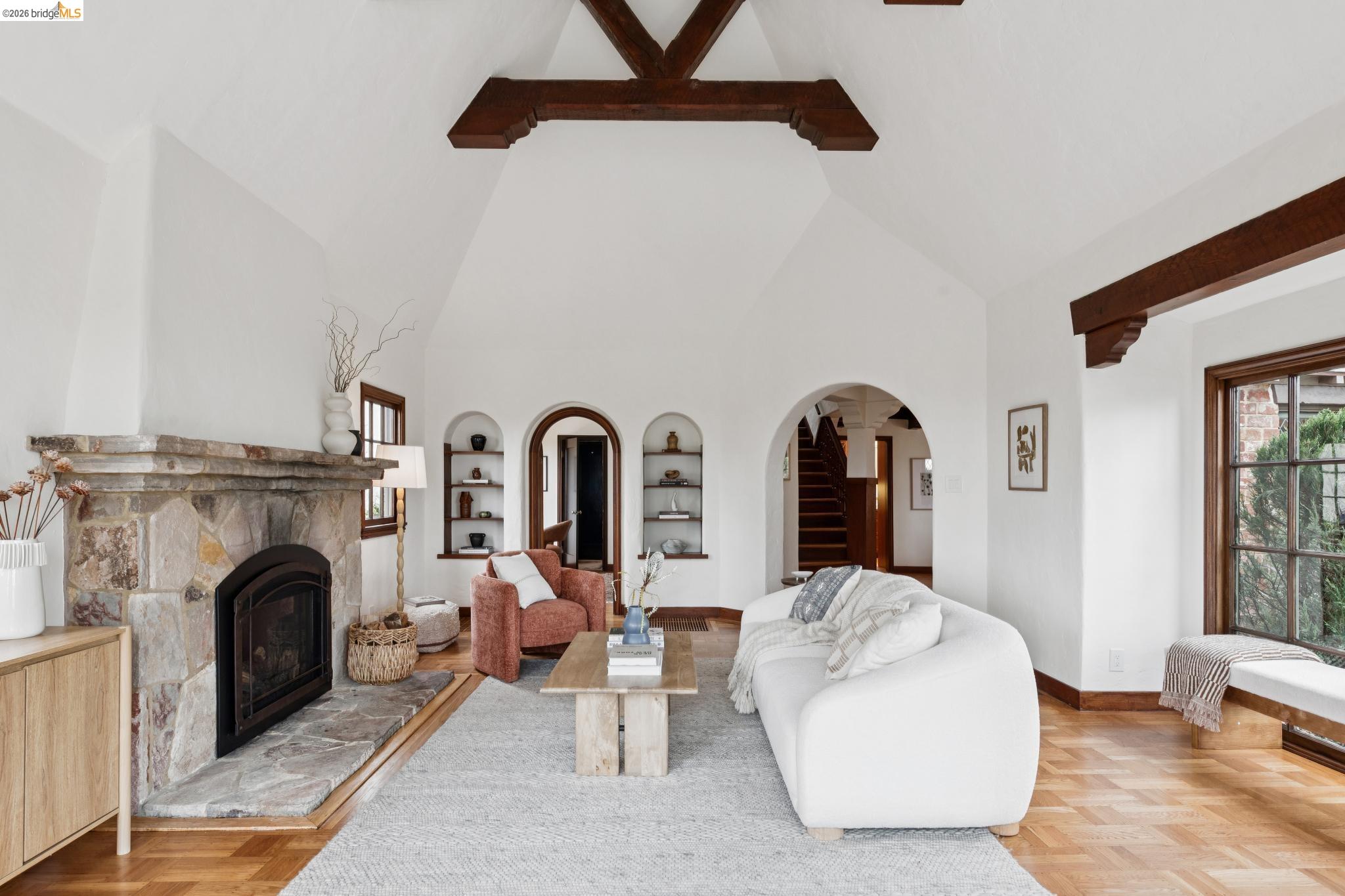 Detail Gallery Image 18 of 77 For 131 Montrose Rd, Berkeley,  CA 94707 - 4 Beds | 2 Baths