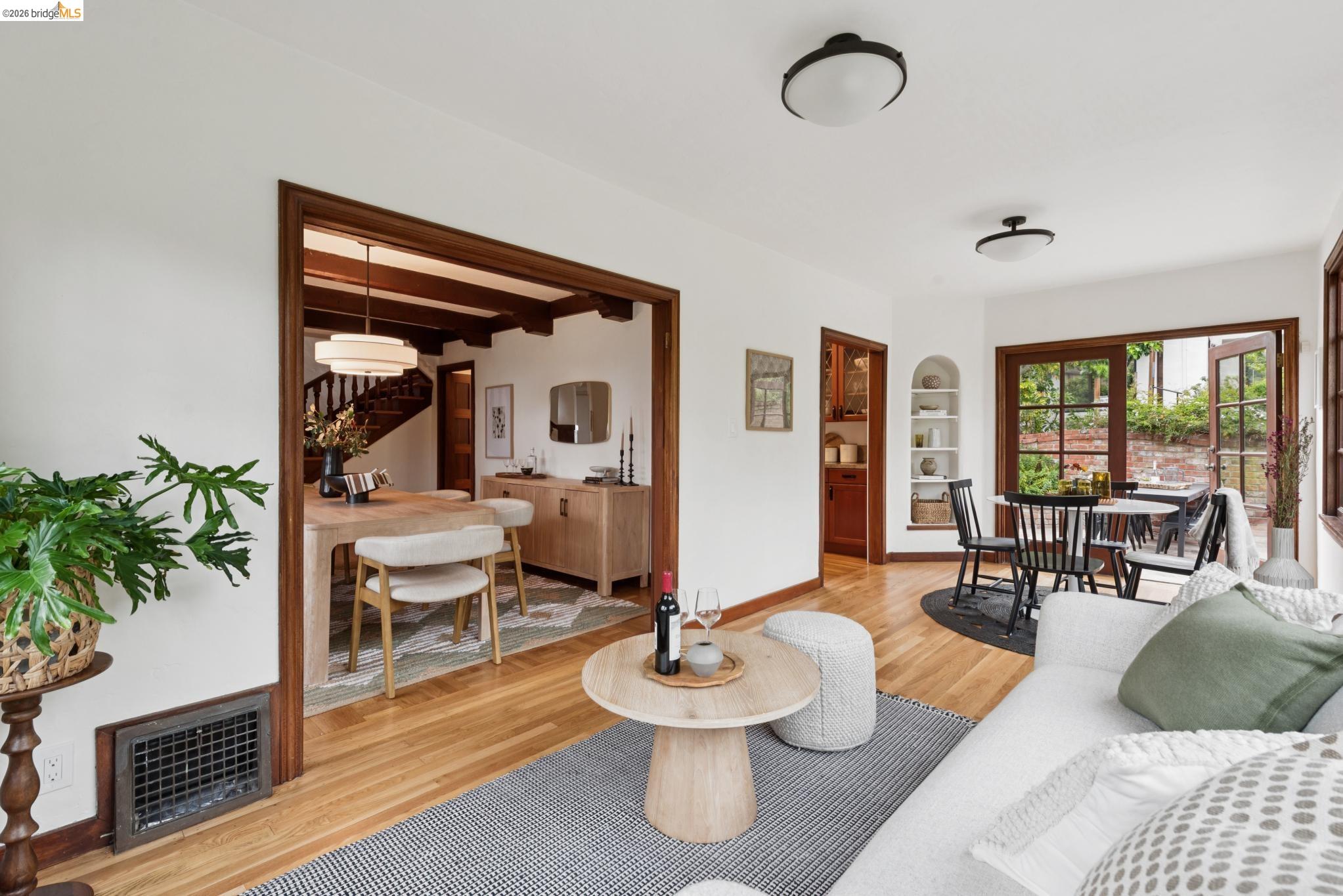 Detail Gallery Image 33 of 77 For 131 Montrose Rd, Berkeley,  CA 94707 - 4 Beds | 2 Baths